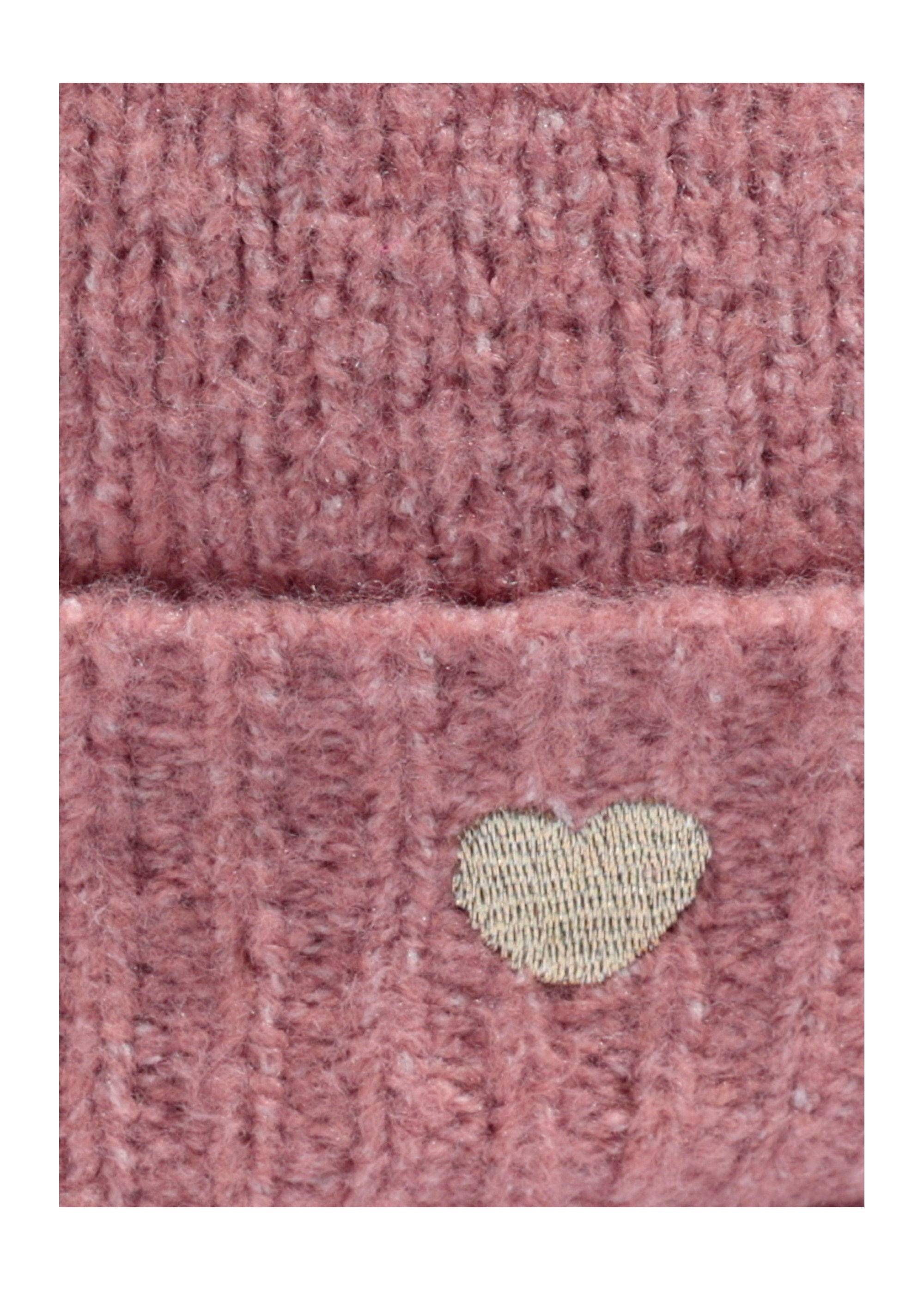 Warm_wool_hat_with_heart_embroidery_Old_pink_DE1_slim