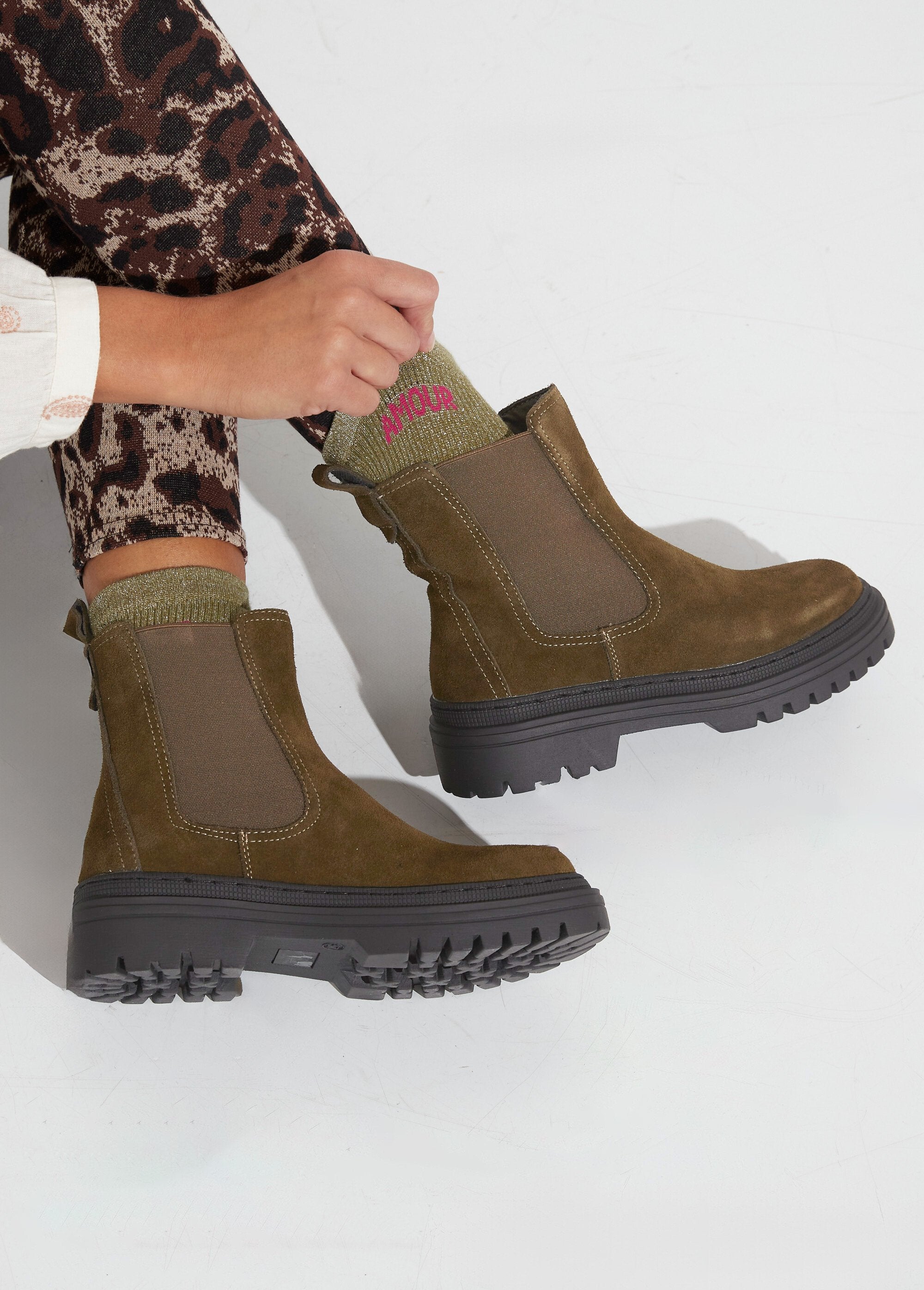 Wedge_and_high-top_Chelsea_boots_Khaki_SF1_slim