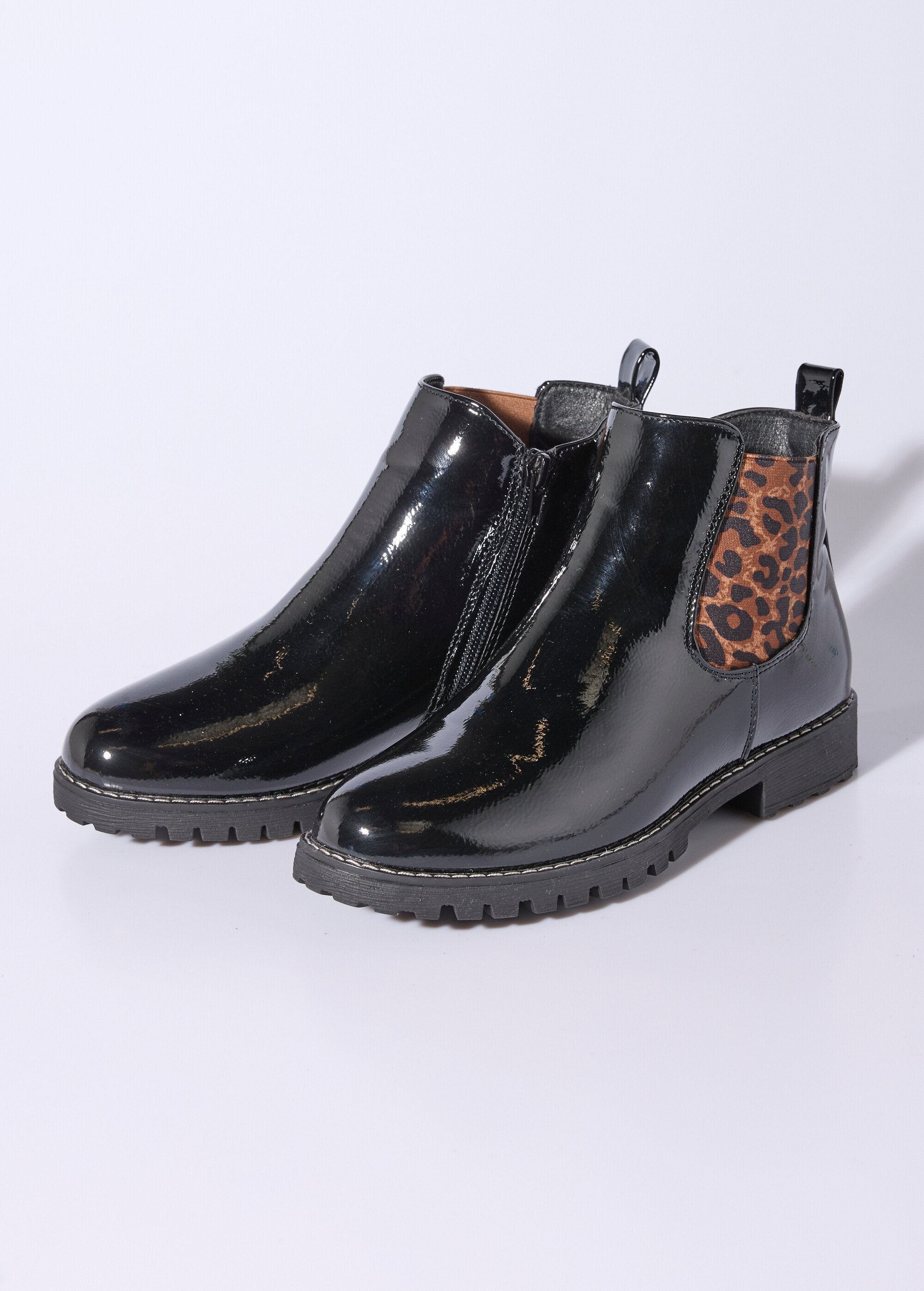 Leopard_elastic_patent_Chelsea_boots_Black_and_leopard_DE1_slim
