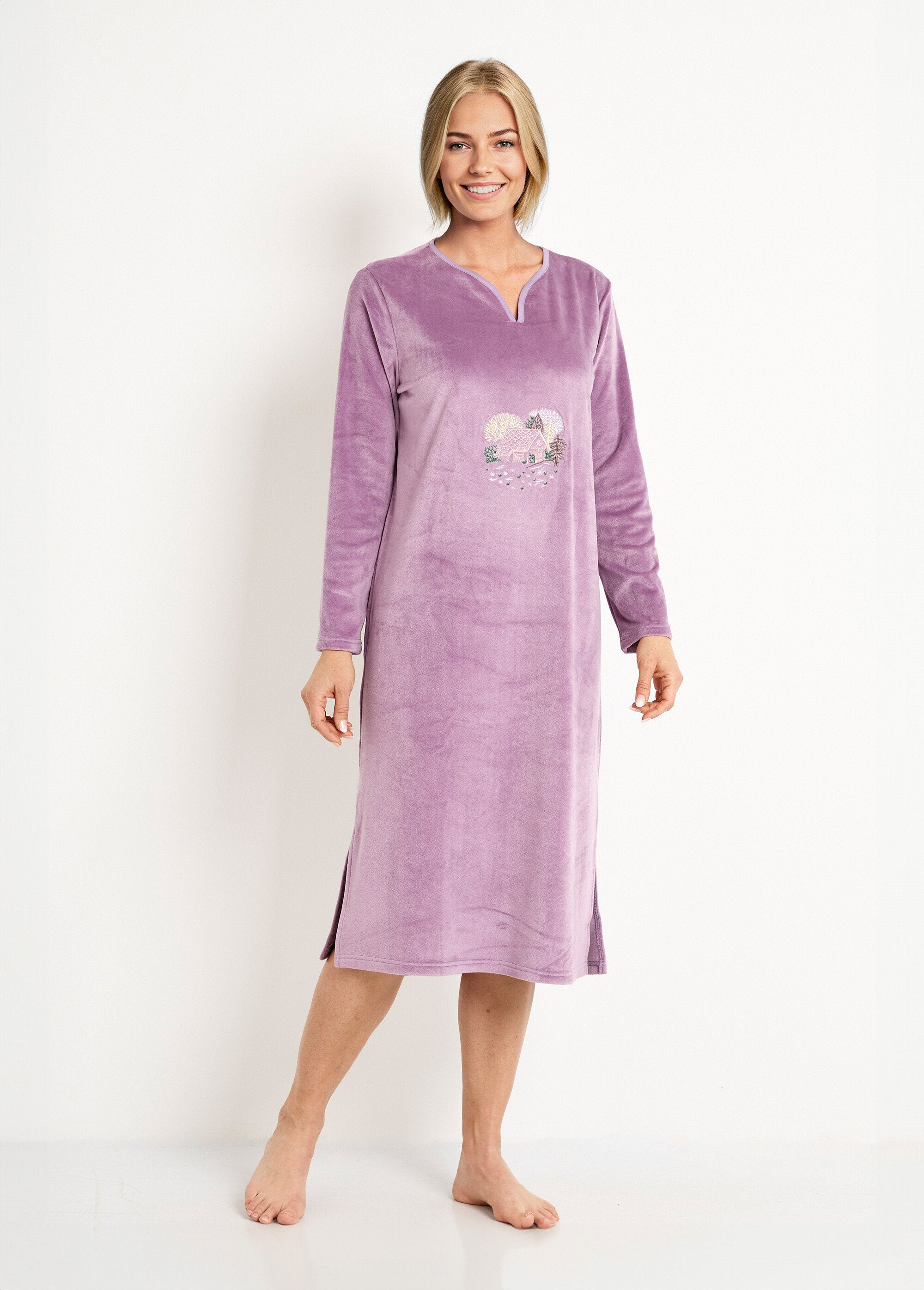 Embroidered_mid-length_fleece_nightgown_Violin_FA1_slim