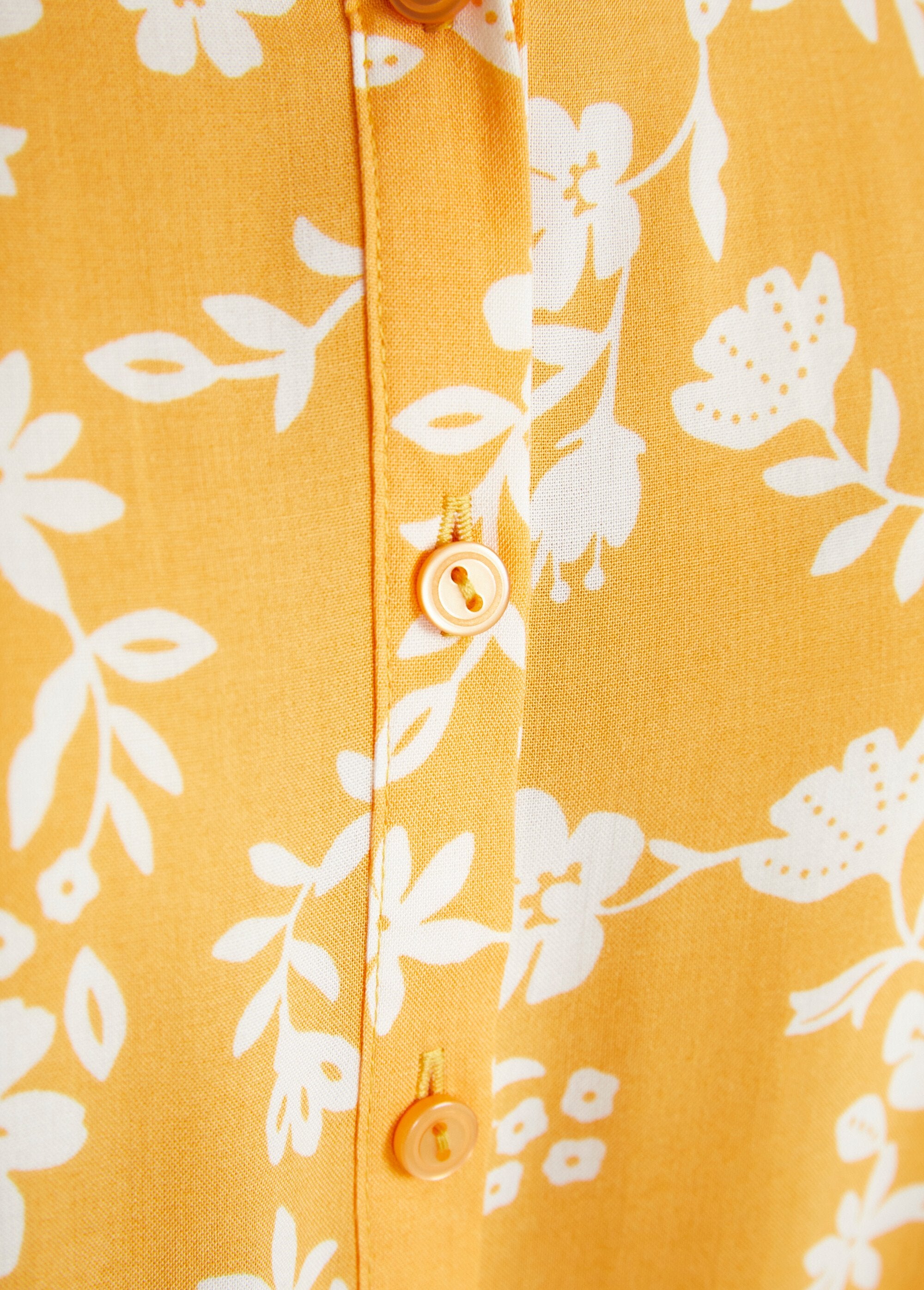 Printed_blouse_with_3/4_sleeves_and_longer_back_Yellow_and_white_DE3_slim