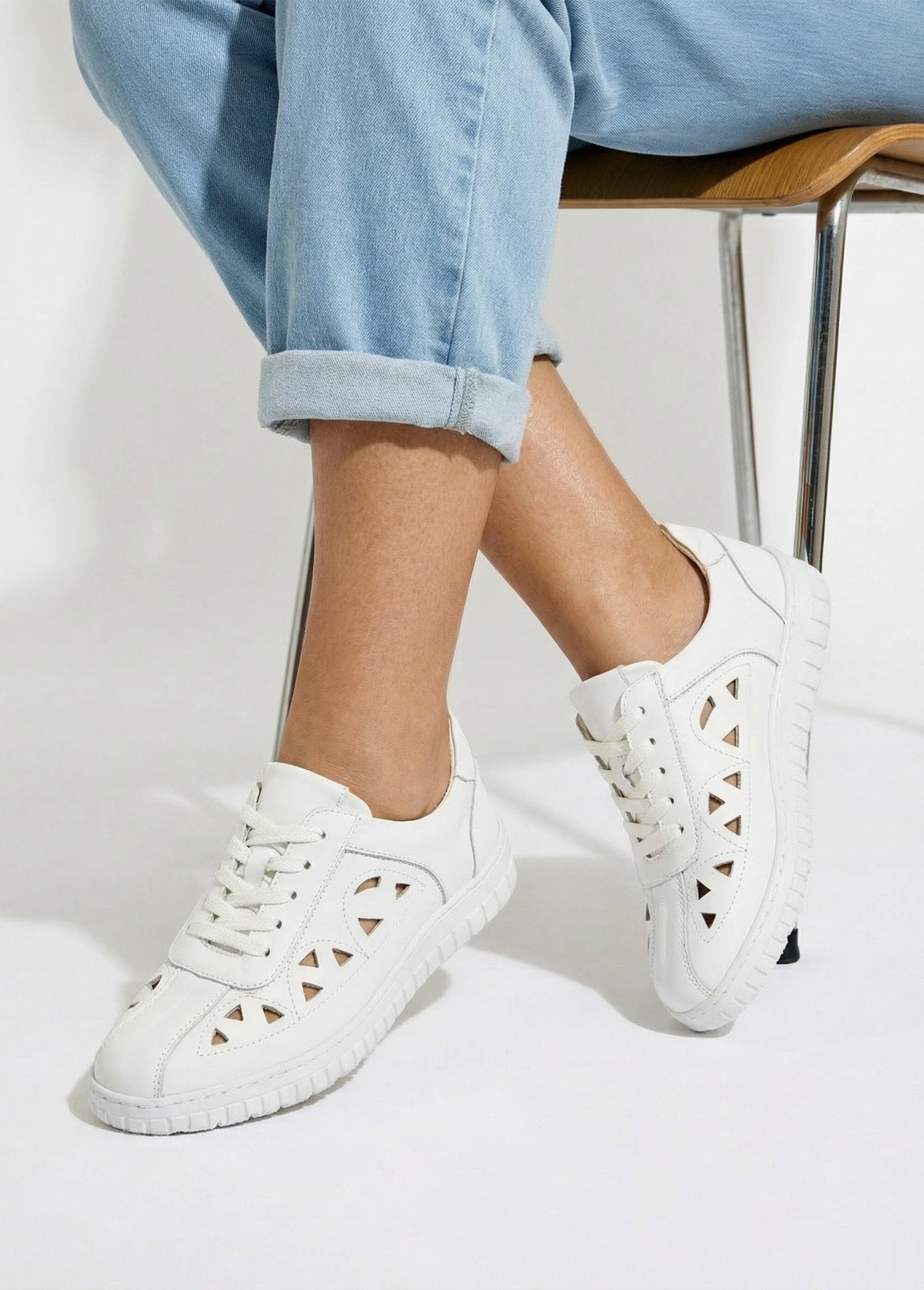 Comfort_width_perforated_leather_lace-up_derbies_White_SF1_slim