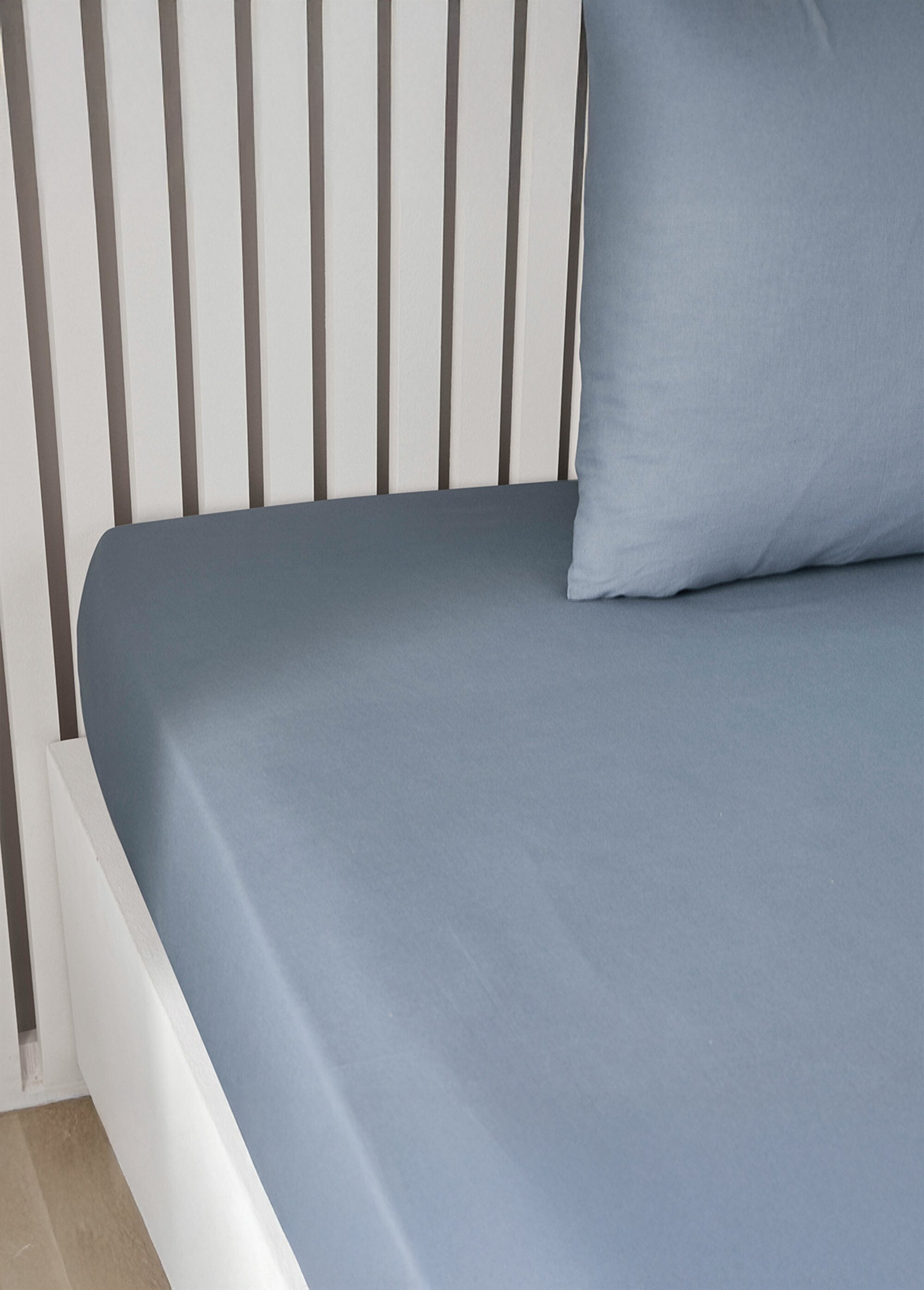 Plain_cotton_fitted_sheet_Denim_DE1_slim