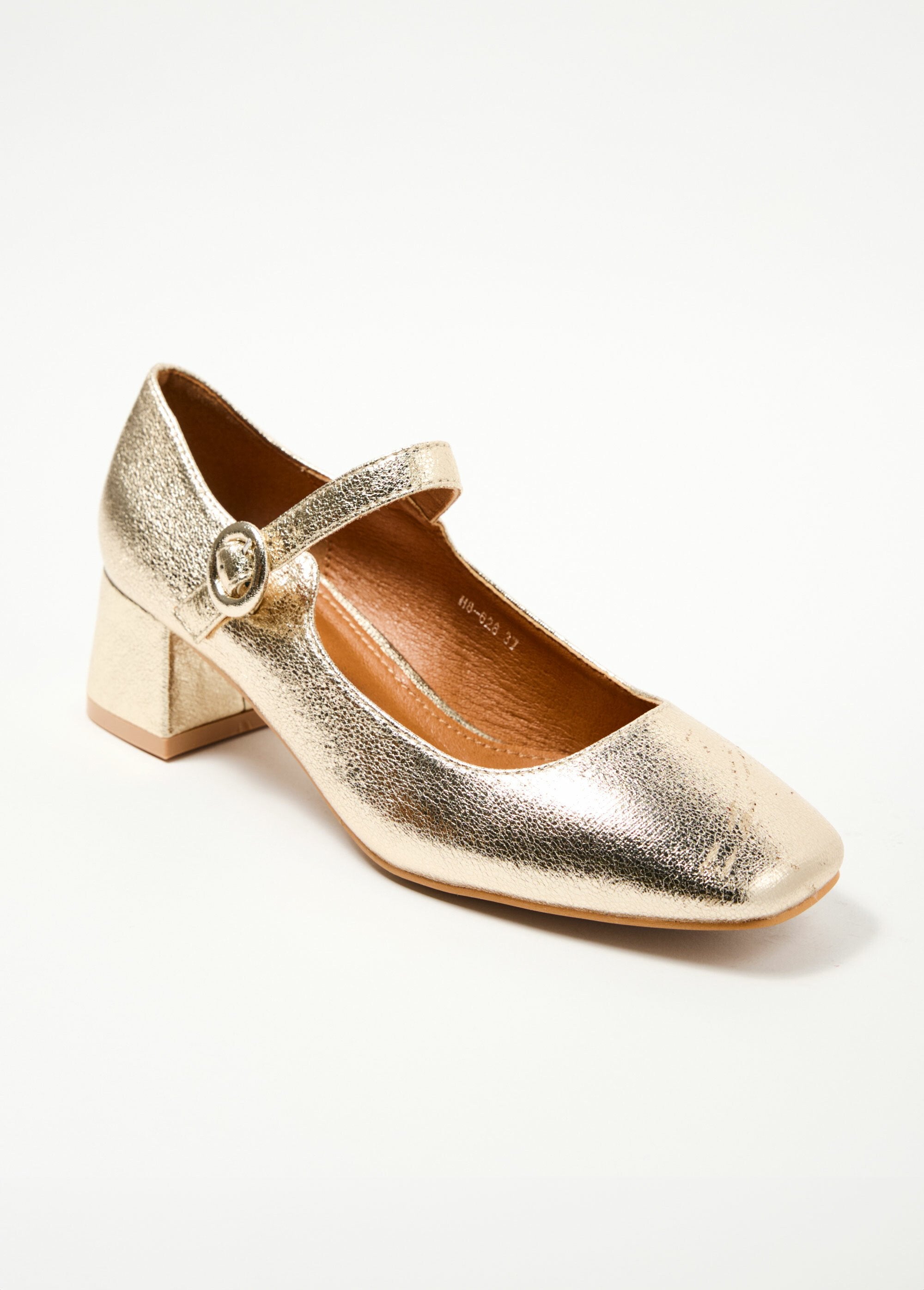 Metallic_pumps_with_baby-style_heels_Golden_FA1_slim