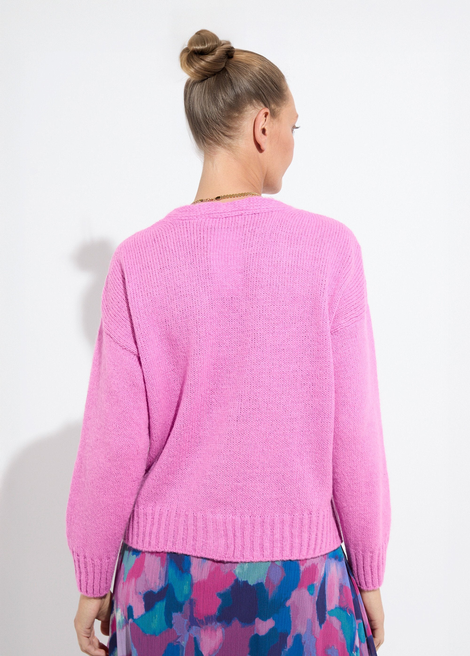 Mohair_blend_buttoned_V-neck_cardigan_Magenta_DO1_slim