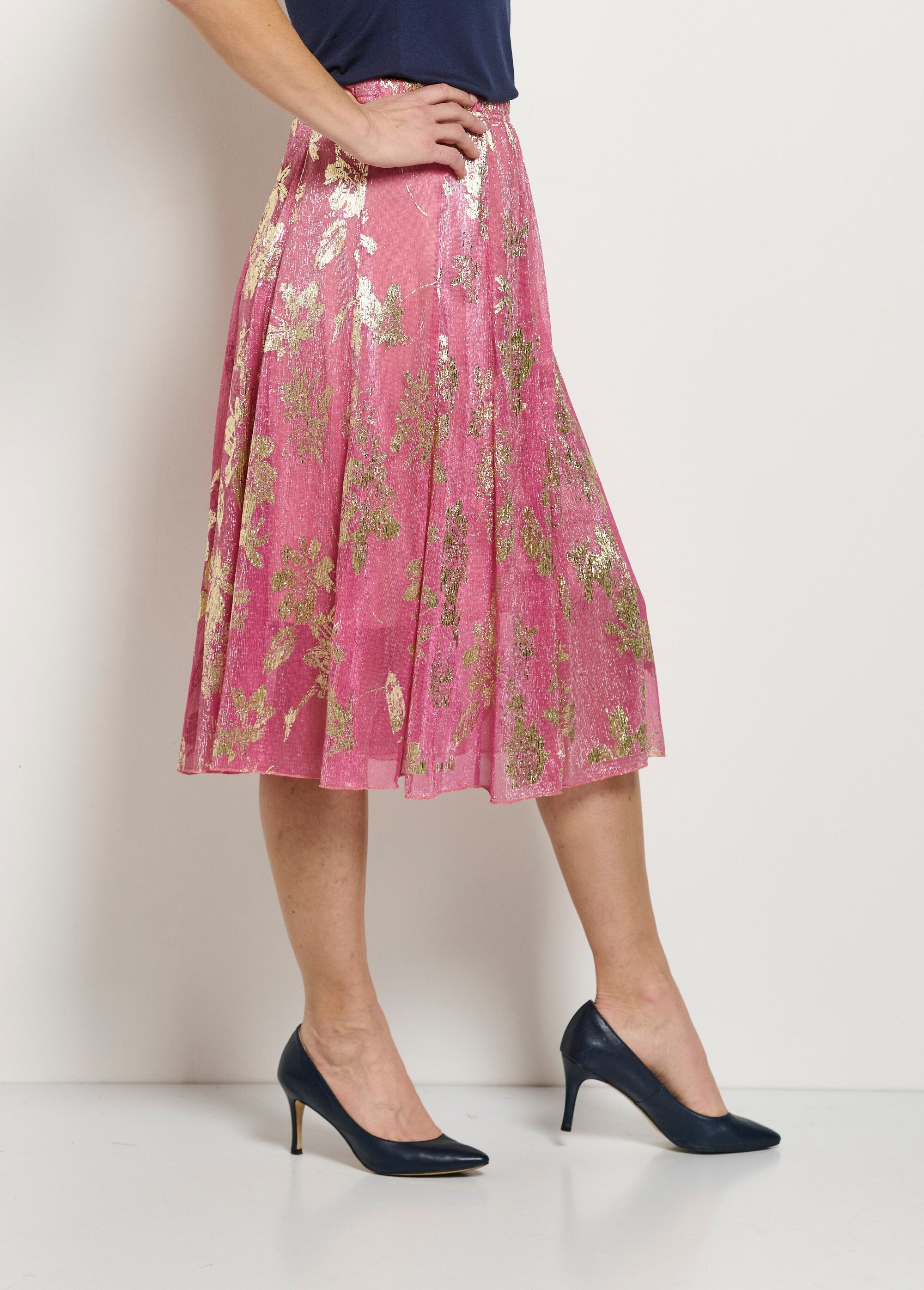 Wide_mid-length_skirt_with_golden_foliage_print_Pink_DR1_slim