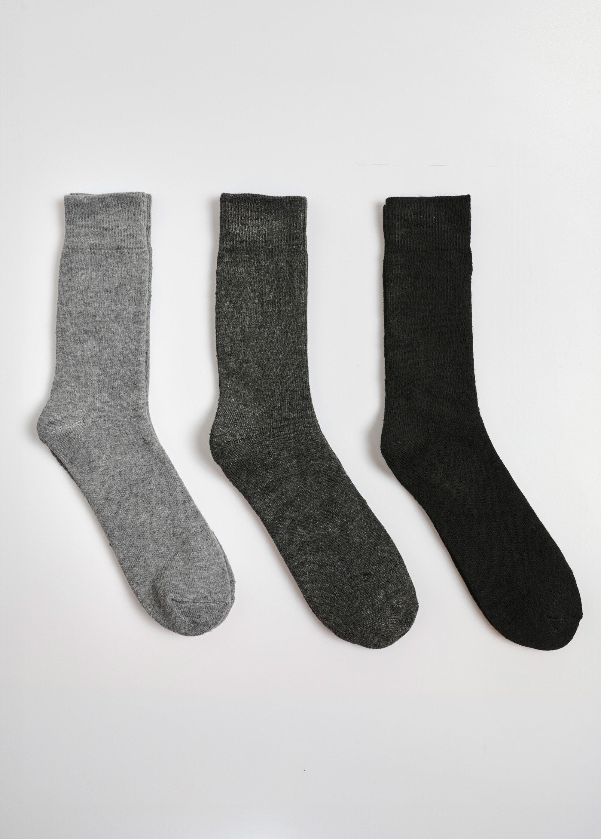 Pack_of_3_warm_socks_Black_matching_DE1_slim