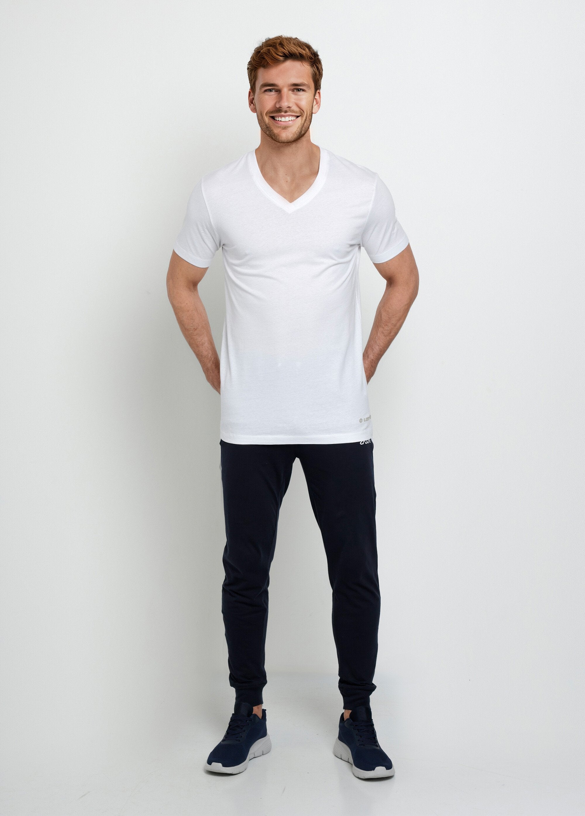 Essential_short-sleeved_V-neck_t-shirts_White_SF1_slim