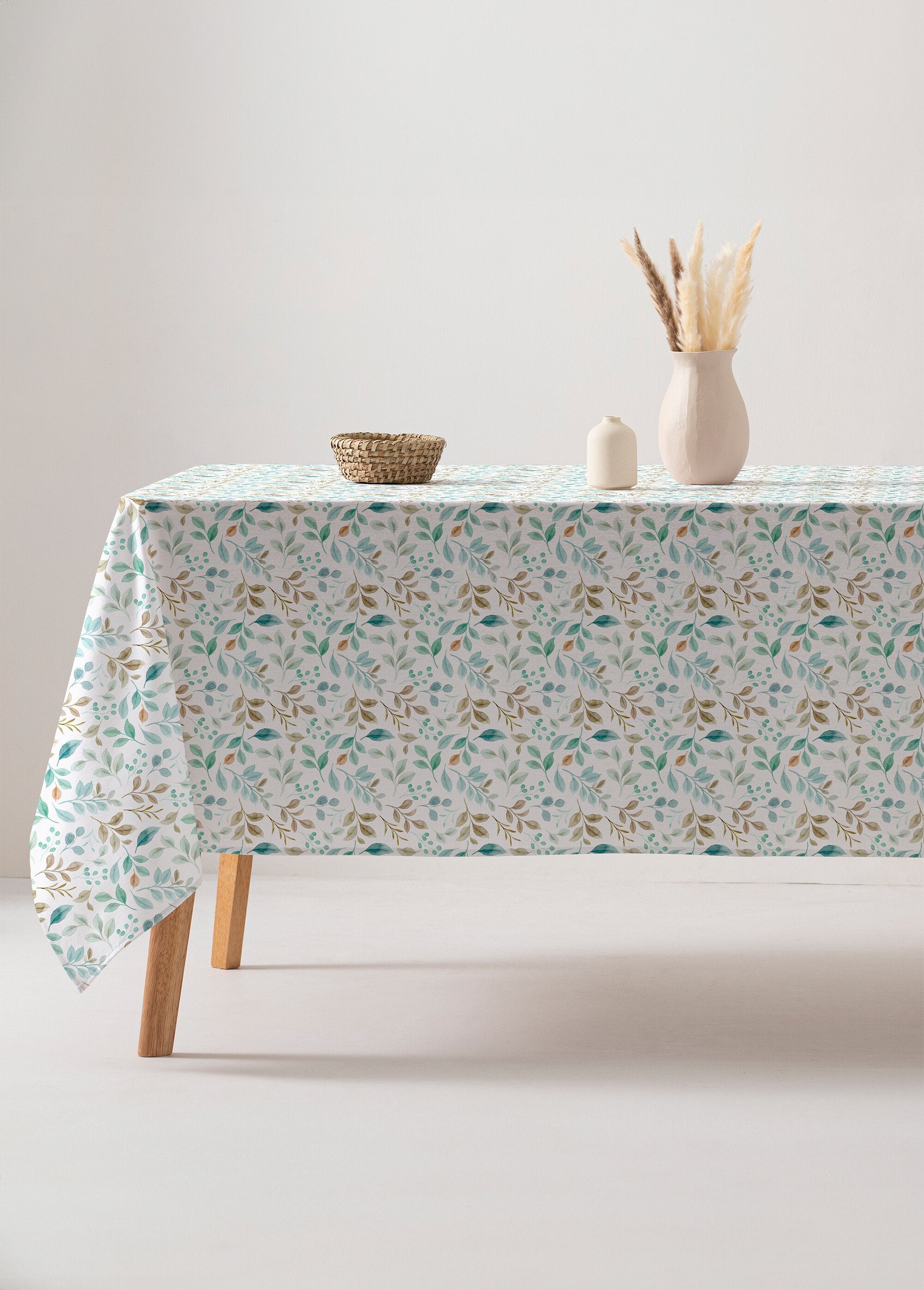 Stain-resistant_tablecloth_with_branch_pattern_Green_print_DE4_slim