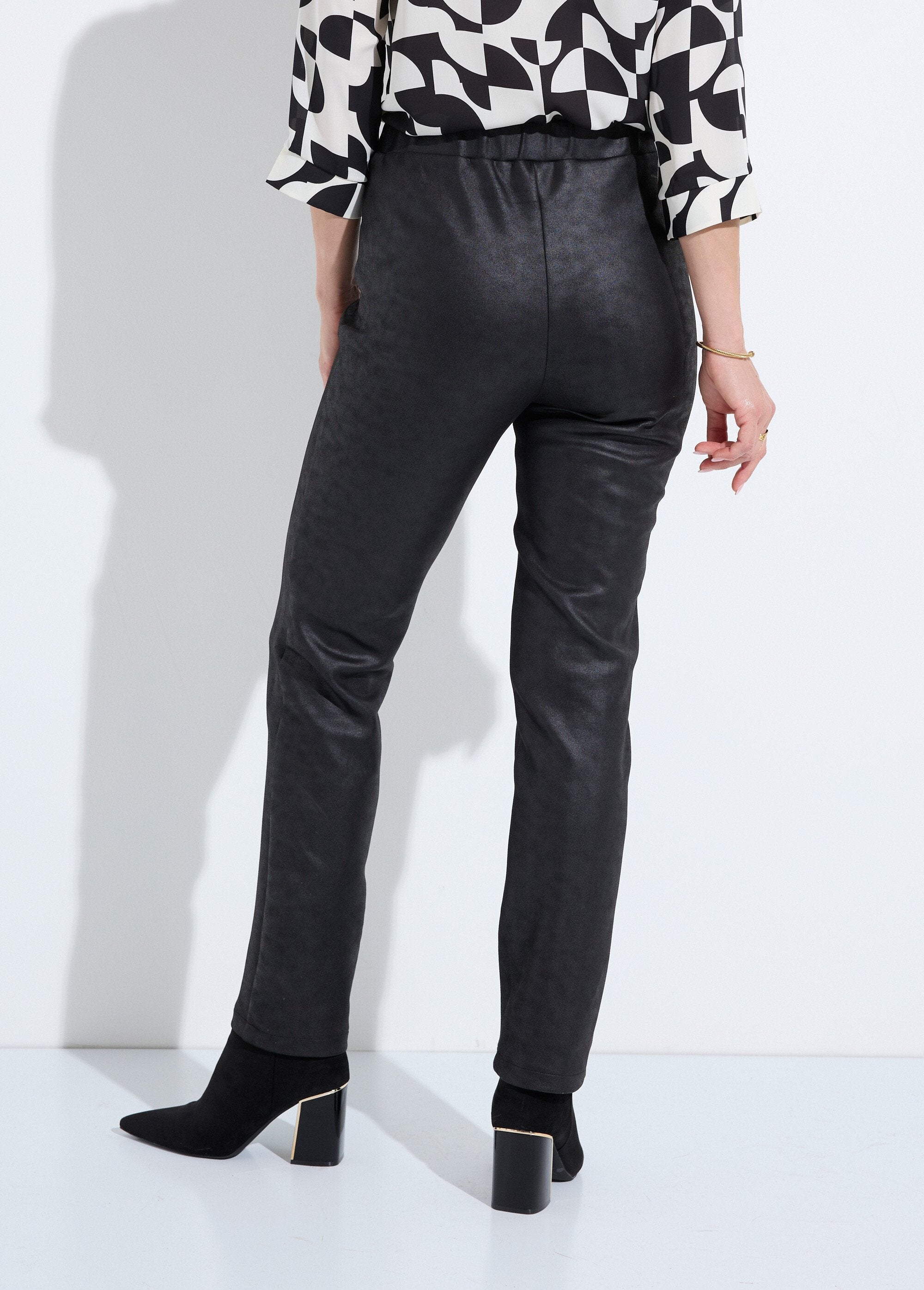 Straight-leg_pants_with_skin-look_semi-elasticated_waistband_Black_DO1_slim