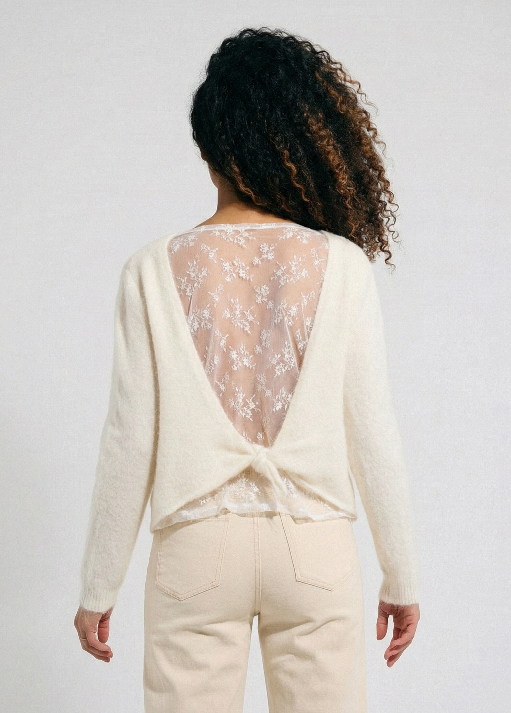 Wool_sweater_with_lace_back_detail_Ecru_DO1_slim
