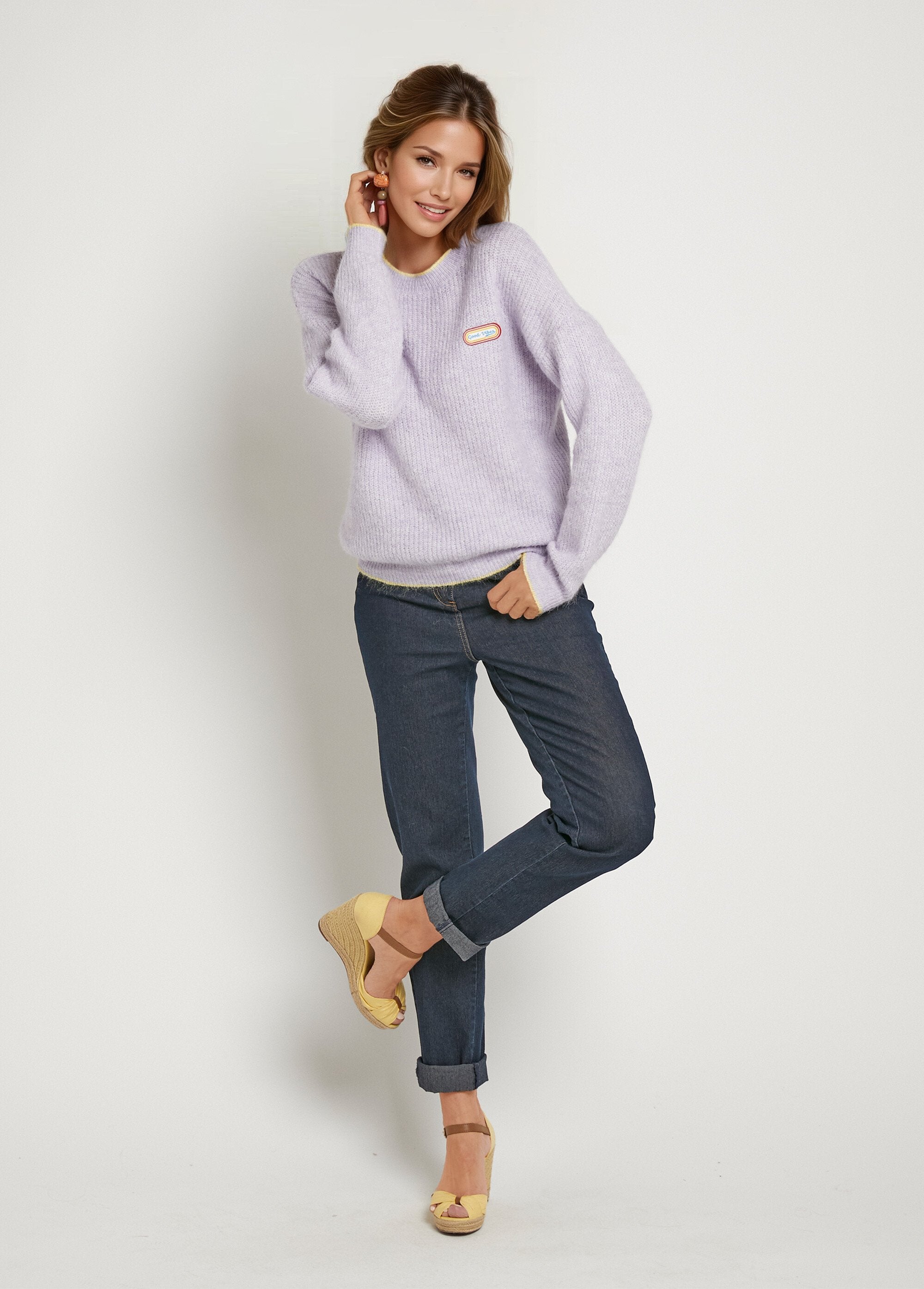 Warm_sweater_with_wool_message_patch_Light_purple_SF1_slim