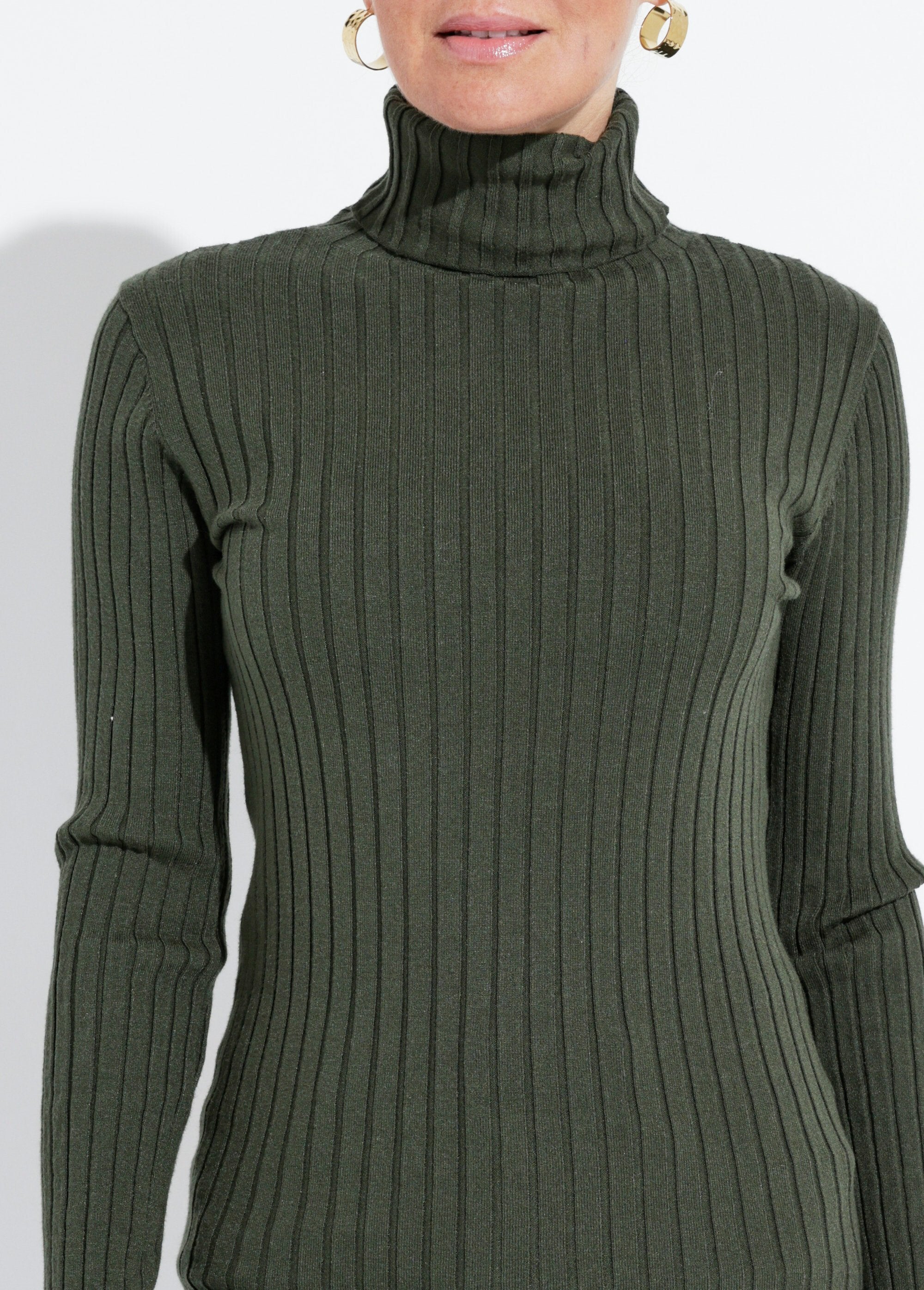 Fine_turtleneck_sweater,_flat_knit_Khaki_DE1_slim