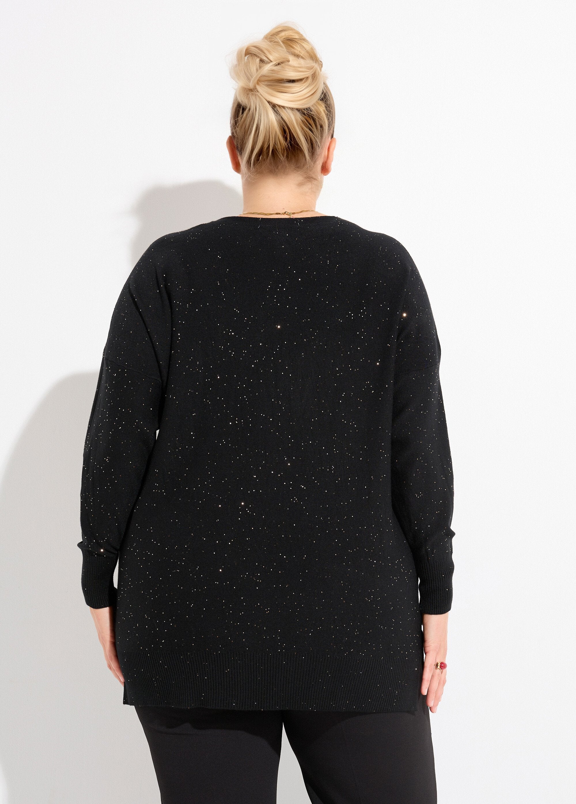 Fine_gauge_knit_sweater_with_mini_sequins_Black_DO1_curvy