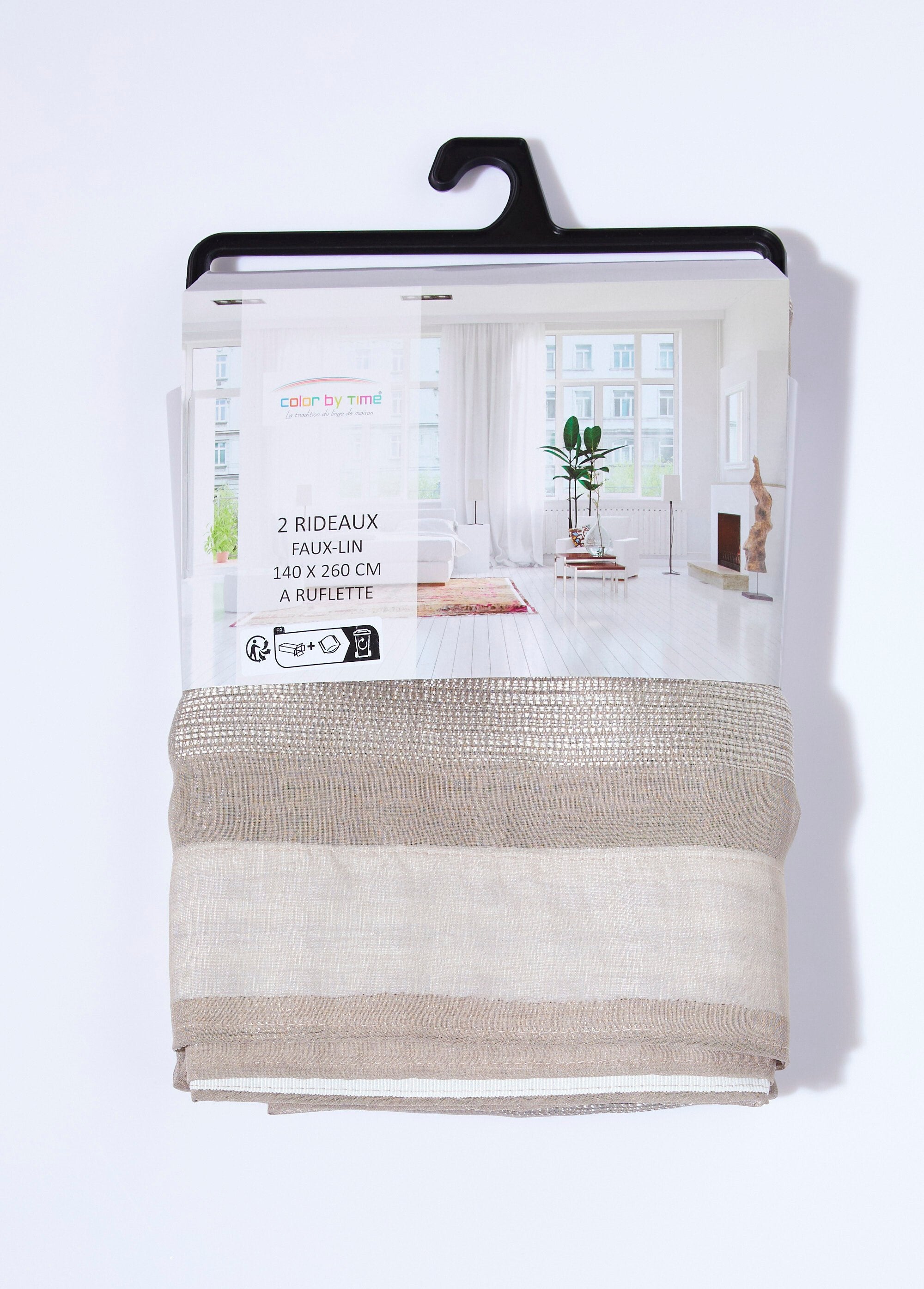 One-panel_curtain_with_gathered_heading,_glossy_Mole_DE2_slim