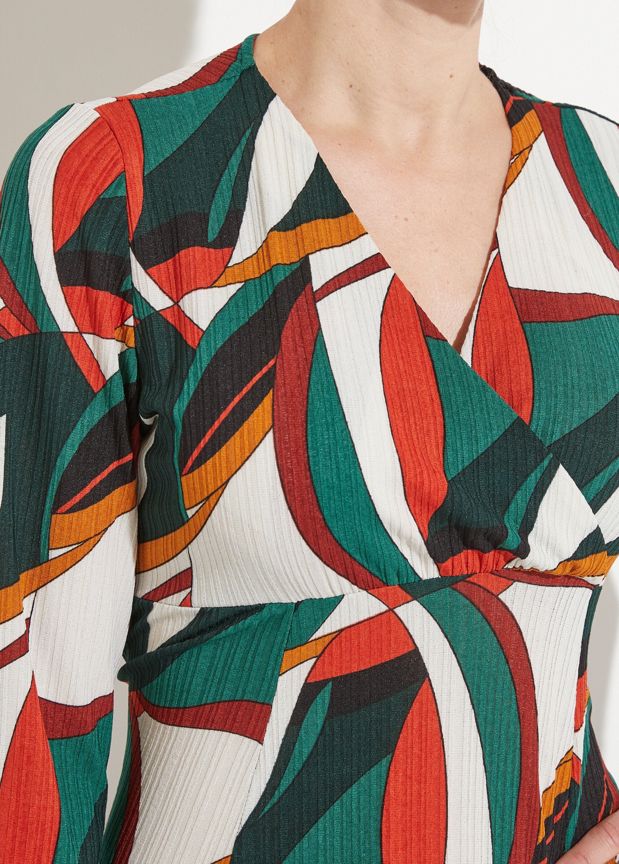 Short_wrap_dress_with_multi-colored_graphic_print_Green_print_DE1_slim