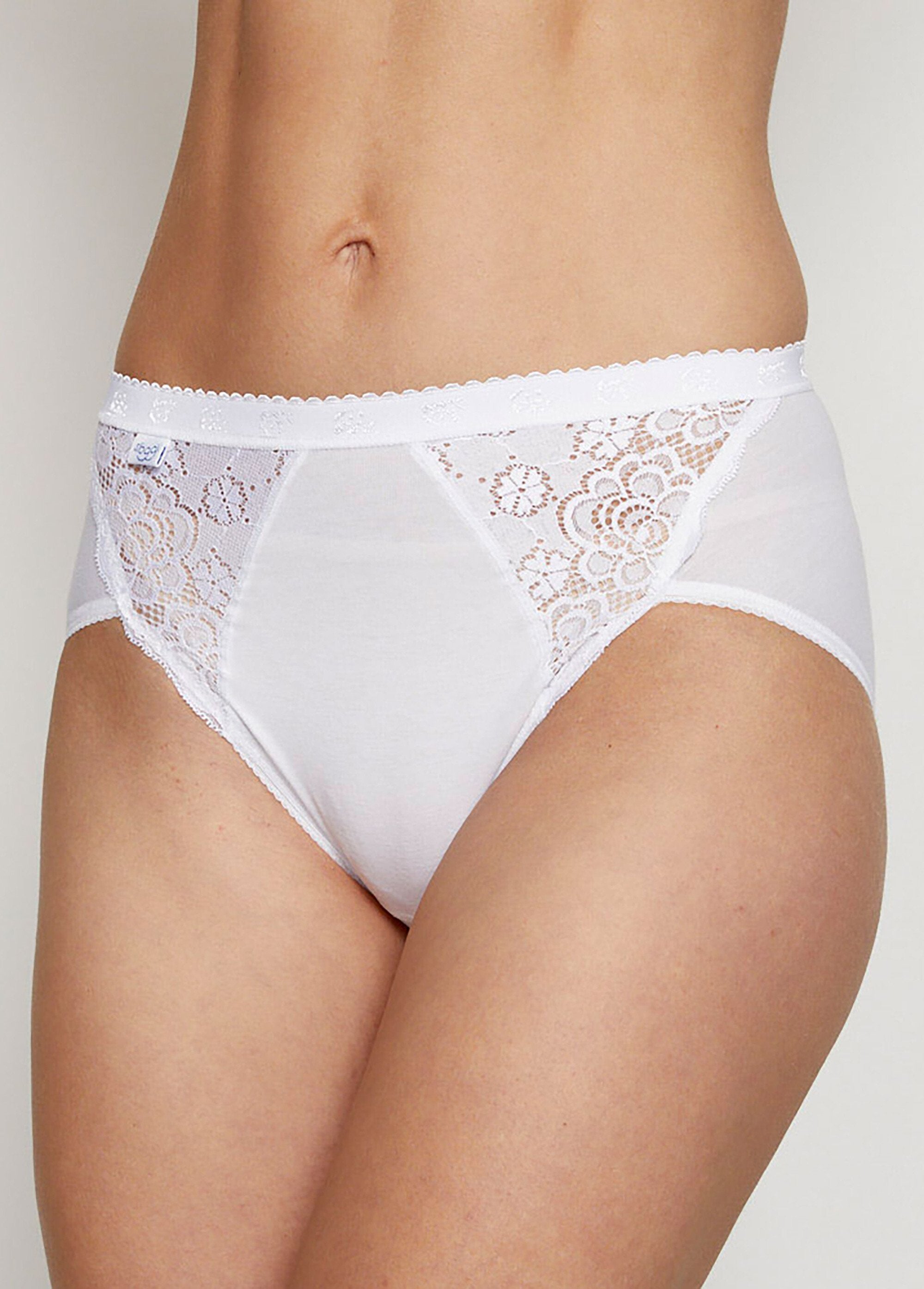 Set_of_4_Chic_midi_briefs_White_lot3+1free_GA1_slim