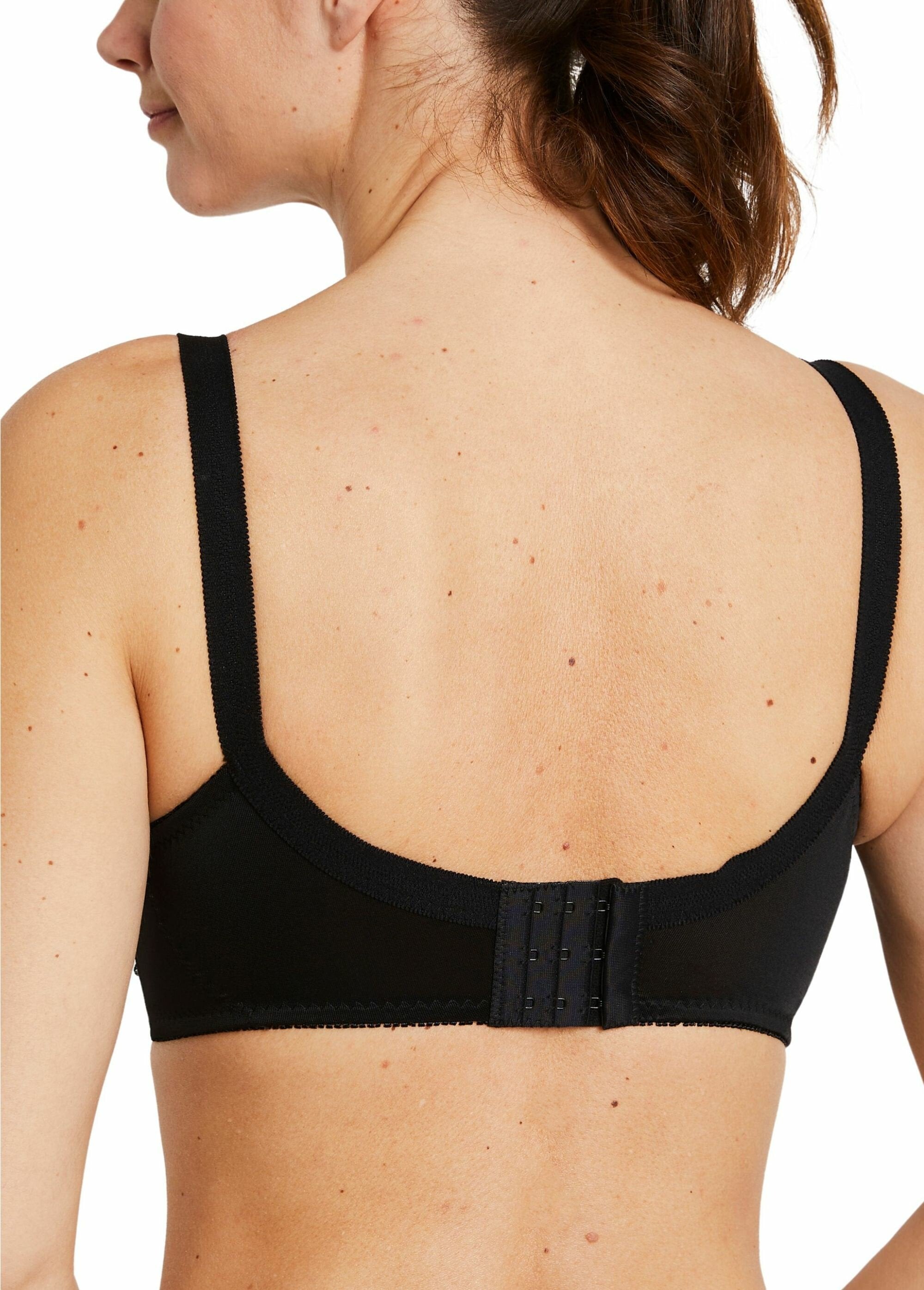 Non-wired_lace_bra_Black_DO1_slim