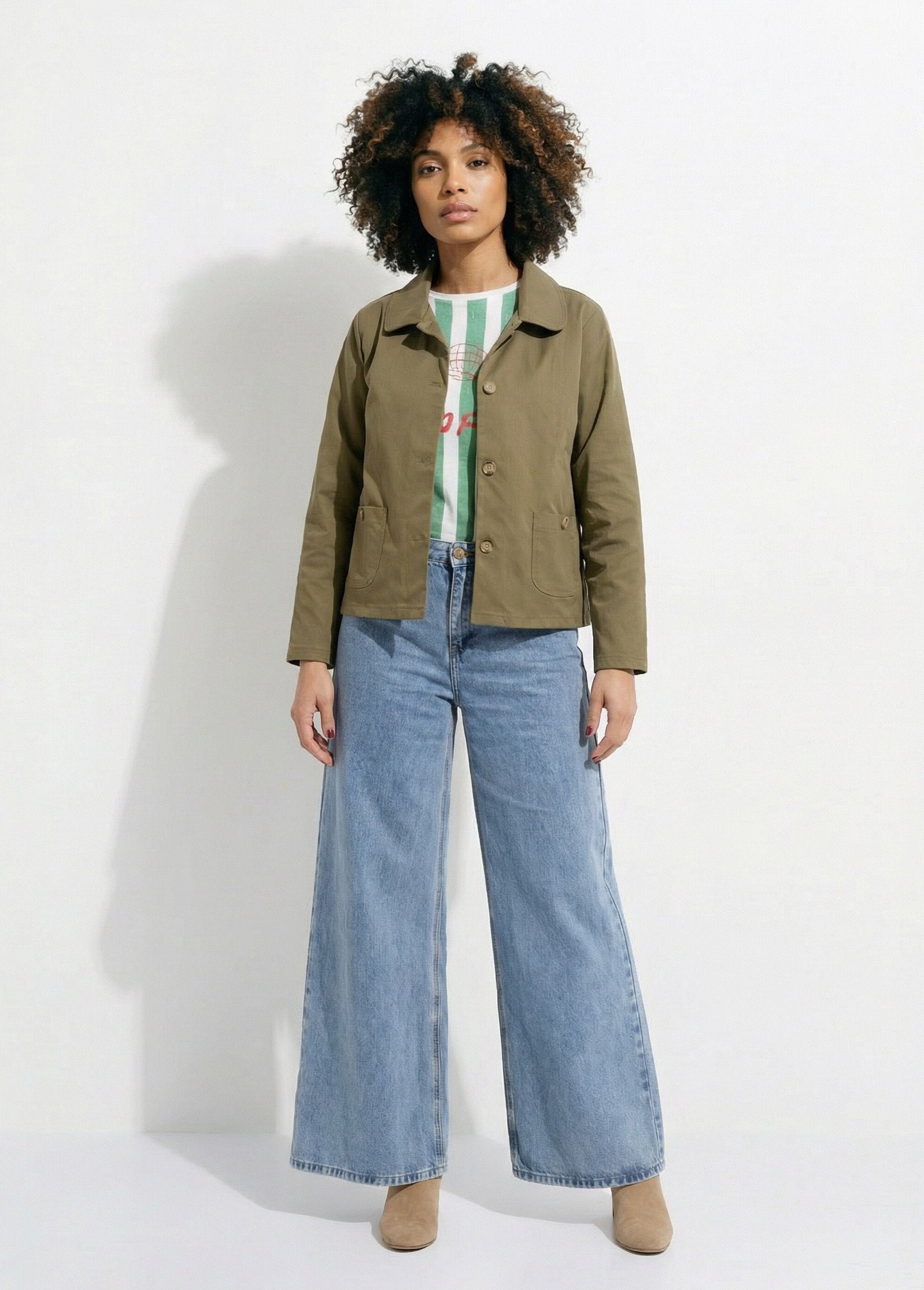 Cotton_boxy_jacket,_with_Peter_Pan_collar_Khaki_SF1_slim