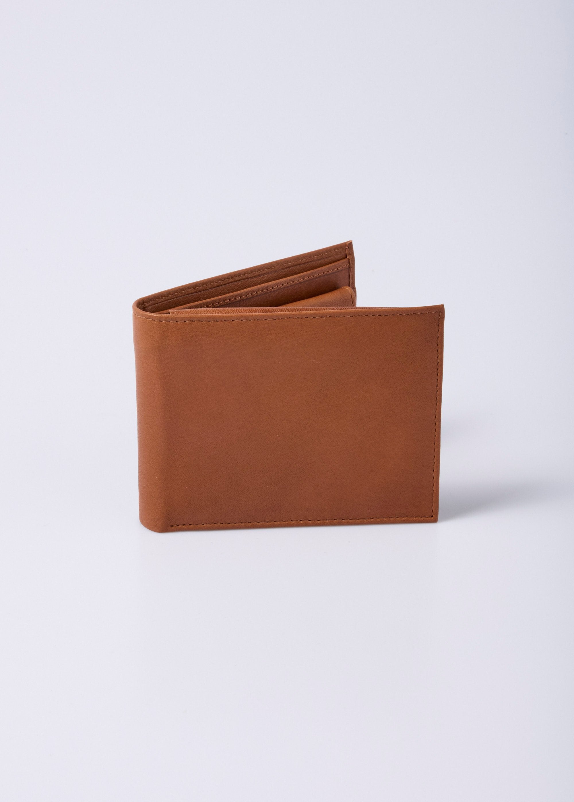 Men's_wallet_in_matte_grained_leather_camel_FA1_slim