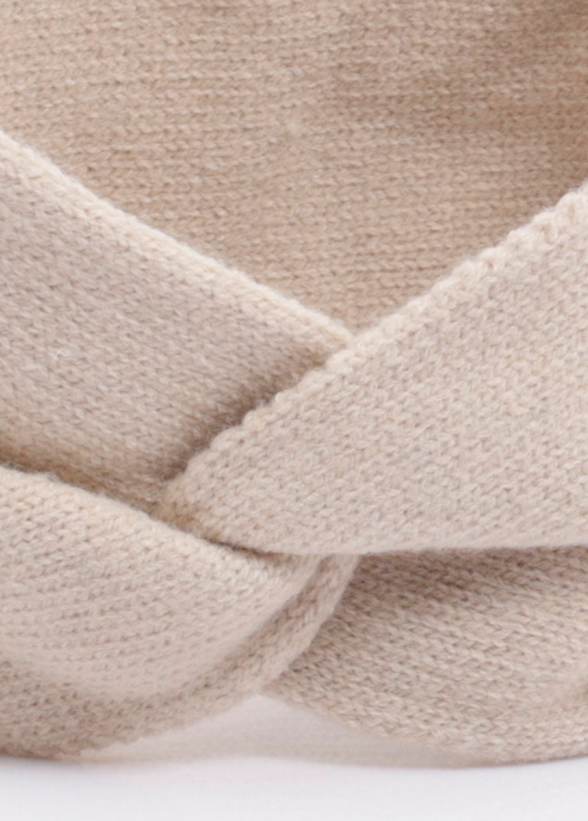 Soft_knit_twisted_wool_headband_Beige_DE1_slim