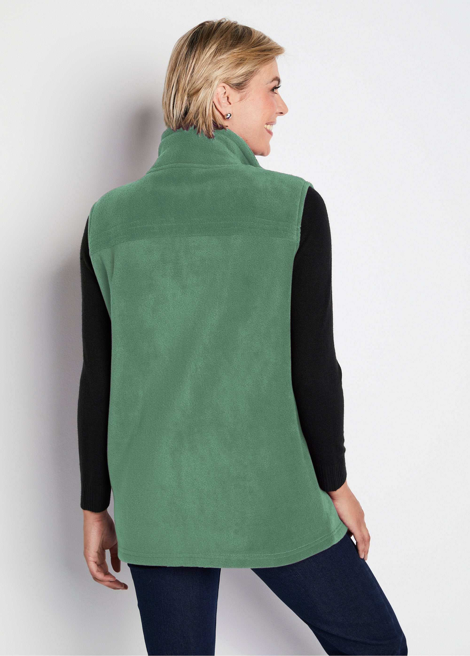 Zipped_sleeveless_fleece_jacket_Almond_green_DO1_slim