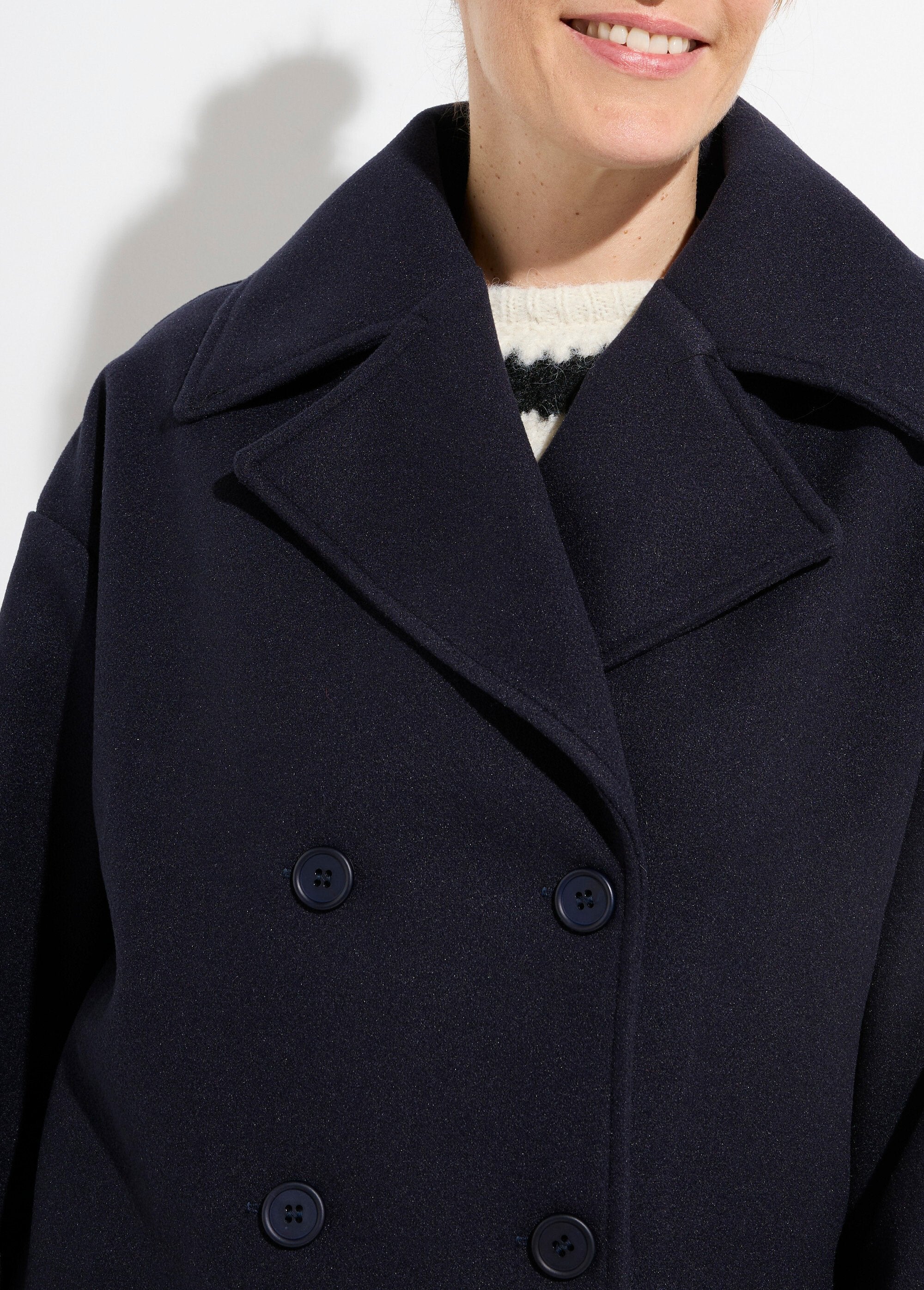 Short,_plain_wool-cloth_style_pea_coat_Marine_DE3_slim