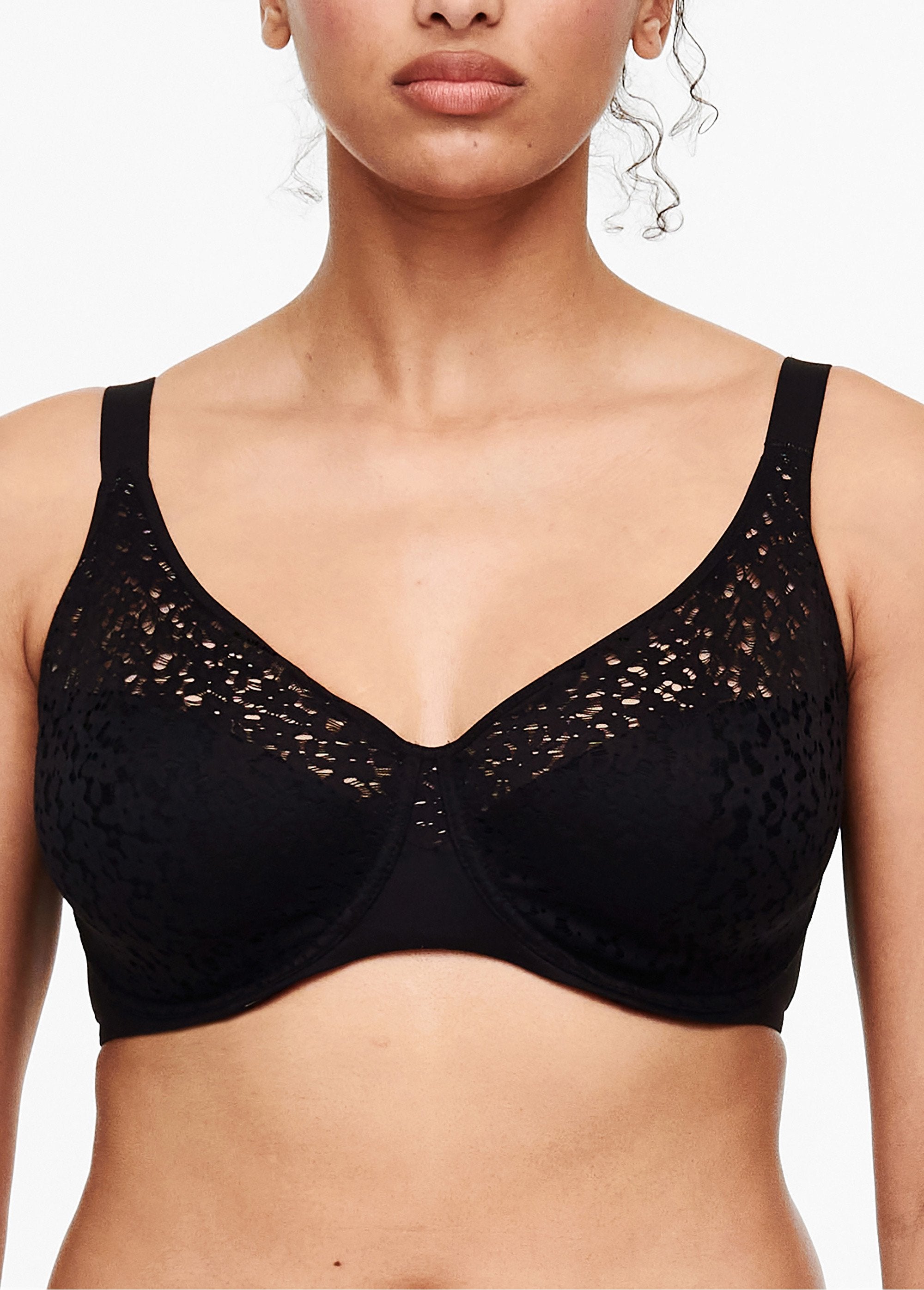 Chantelle®_-_Underwired_bra_Norah_by_Easy_Feel_Black_FA1_curvy