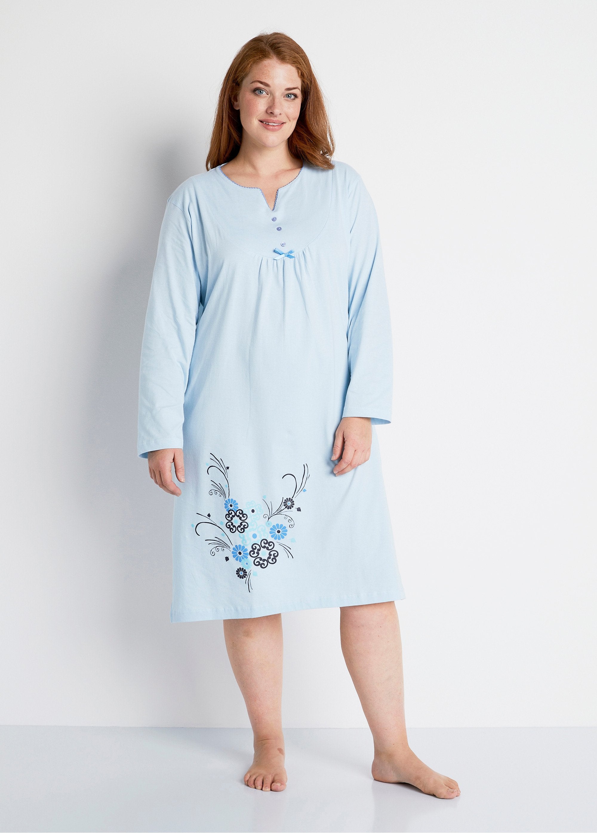 Plus_size_cotton_nightgown_Sky_blue_FA1_curvy