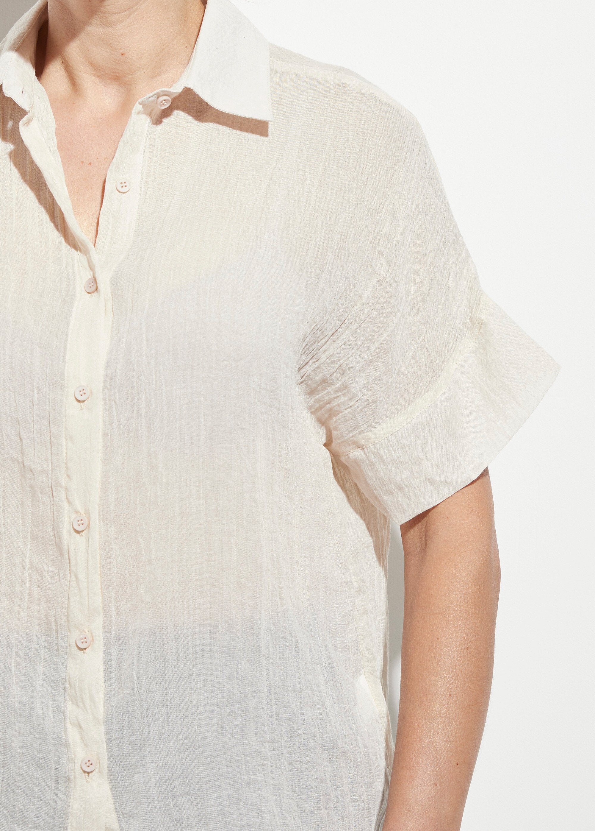 Short-sleeved_wrinkled_voile_blouse_Beige_DE1_slim