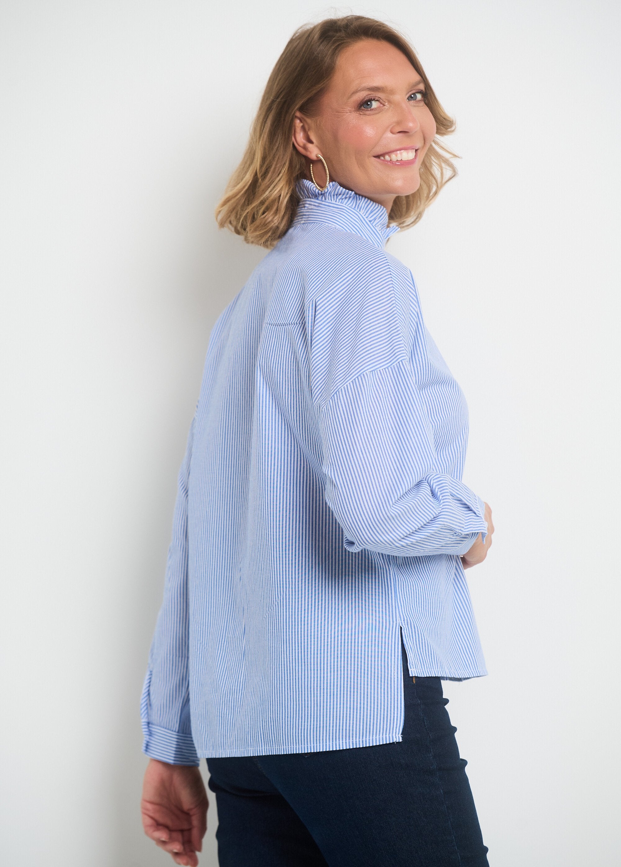 Striped_blouse_with_pleated_stand-up_collar_Blue_and_white_DR1_slim