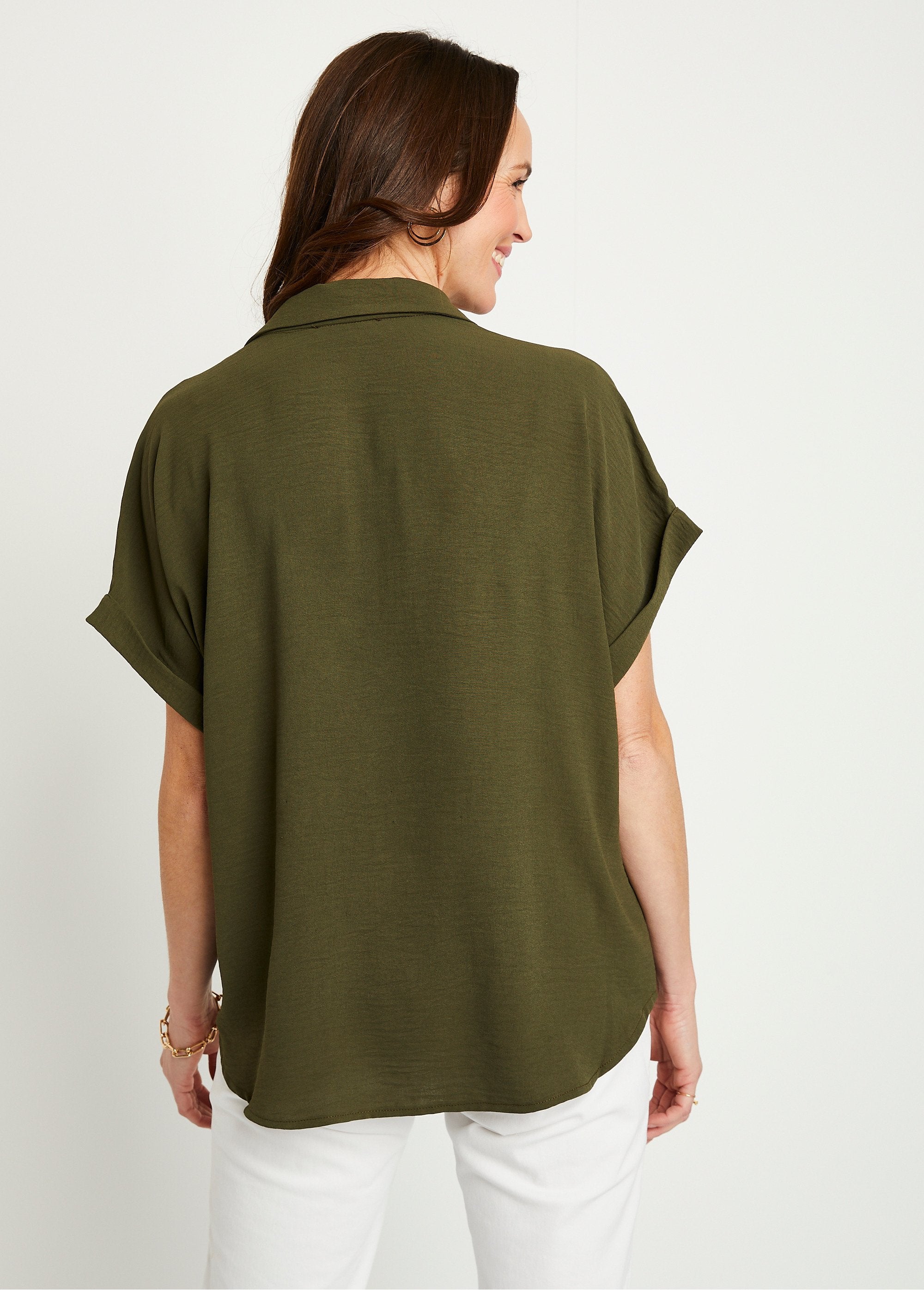 Plain_short-sleeved_blouse_Khaki_DO1_slim