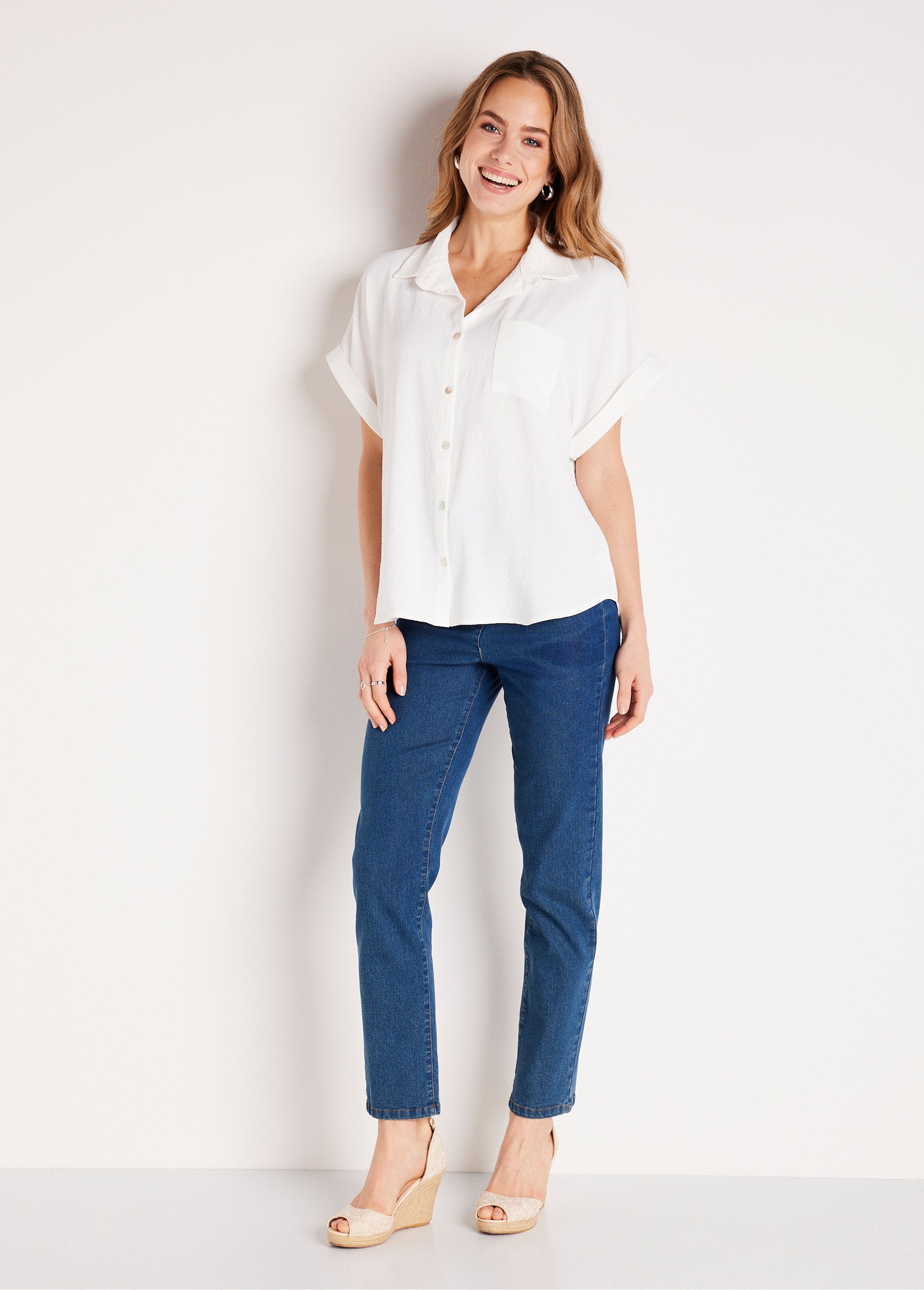 Plain_short-sleeved_blouse_Ecru_SF1_slim