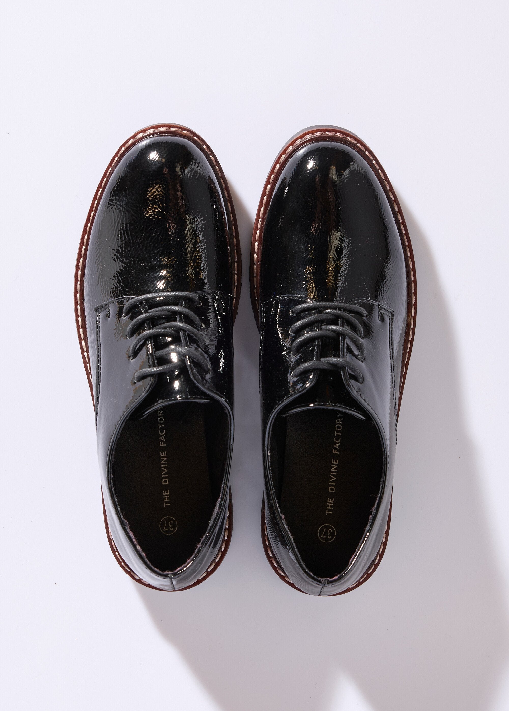 Trendy_patent_leather_lace-up_derbies_Black_OV1_slim