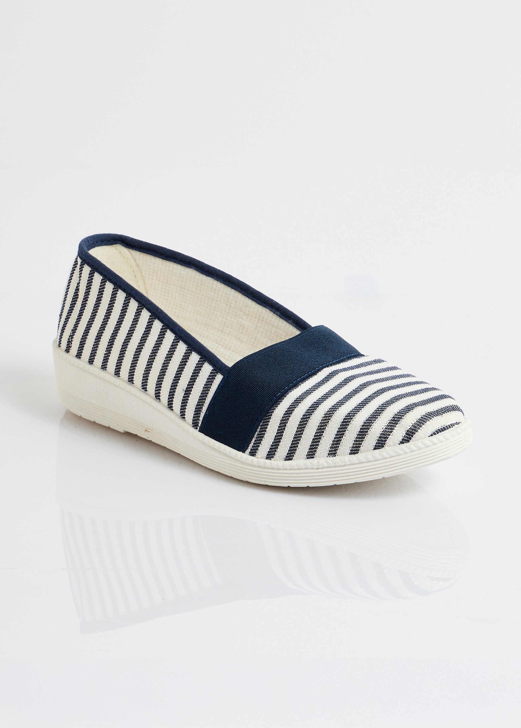 Comfort_width_elasticated_espadrilles_Marine_FA1_slim