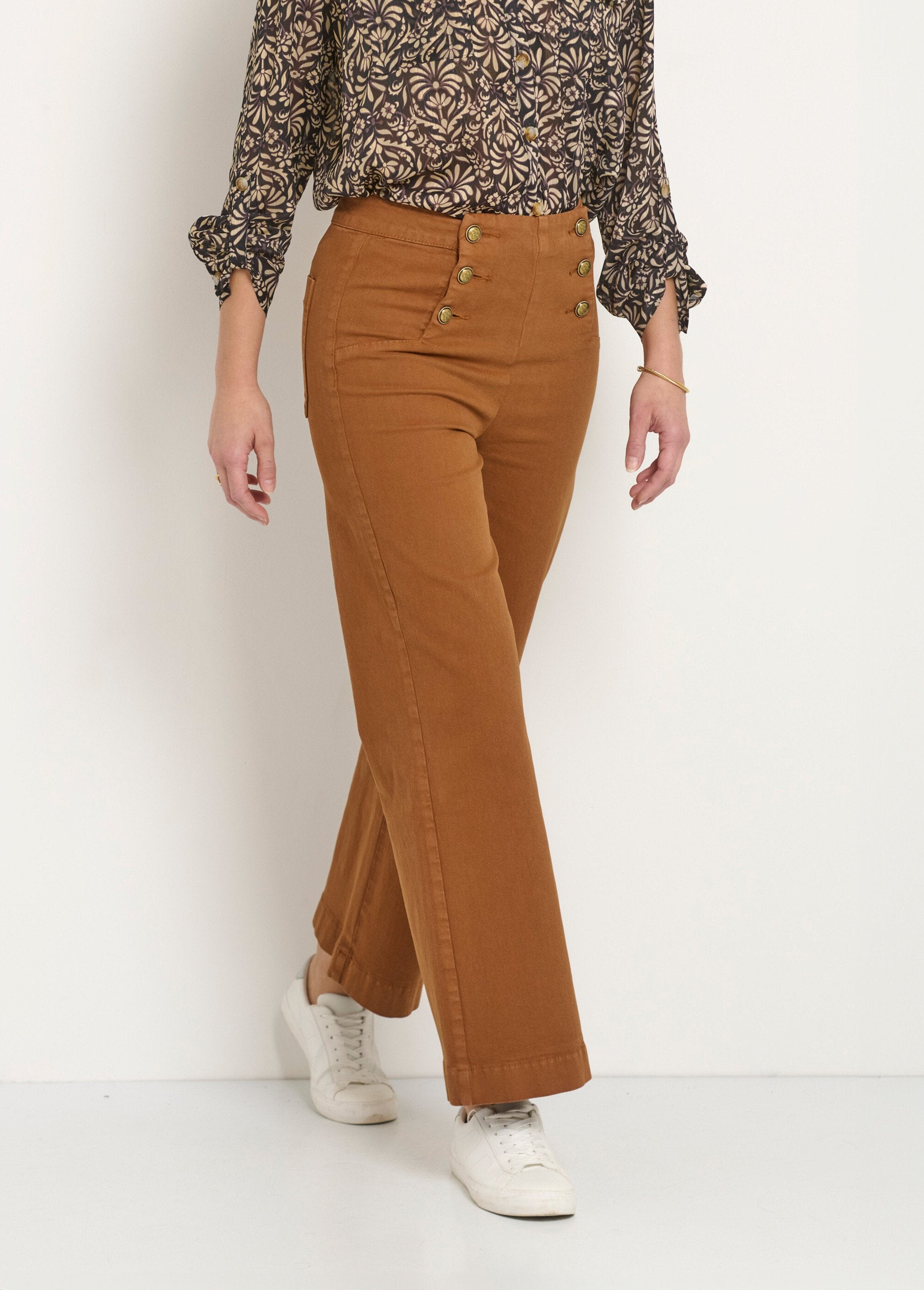 Jean_flare_extensible_taille_effet_pont_Camel_FA1_slim