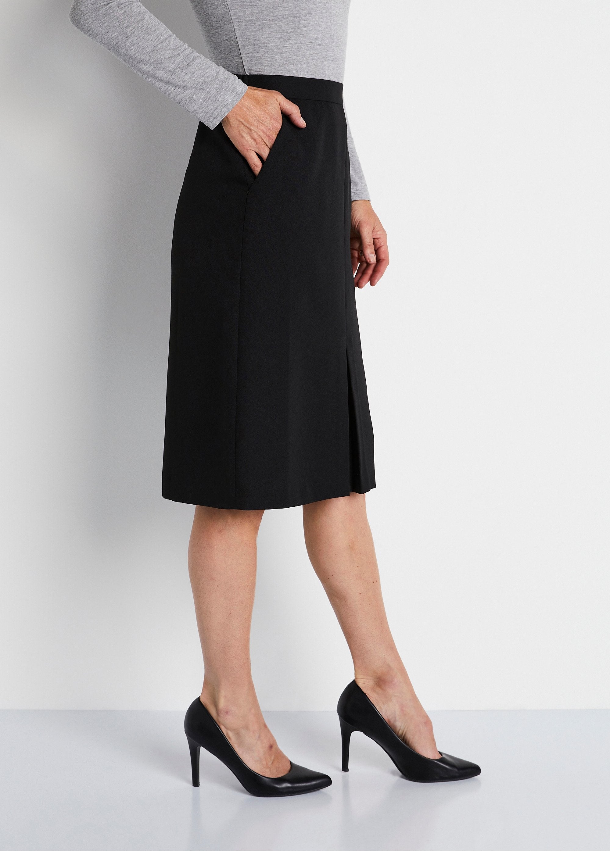 Mid-length_straight_skirt_in_wrinkle-free_fabric_Black_DR1_slim