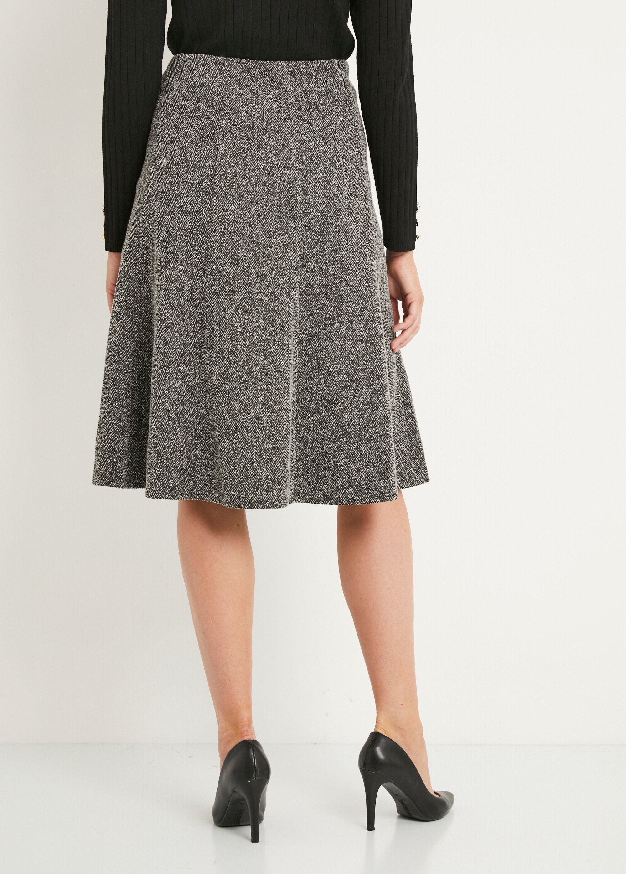 Jacquard_knit_flared_skirt_with_elasticated_waist_Gray_chevrons_DO1_slim