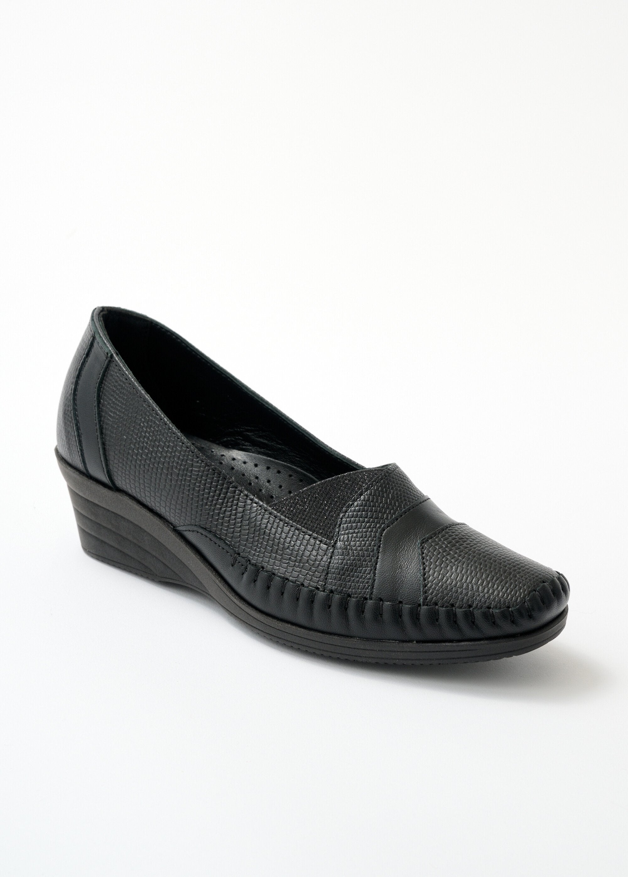 Bi-material_comfort_width_leather_moccasins_Black_FA1_slim