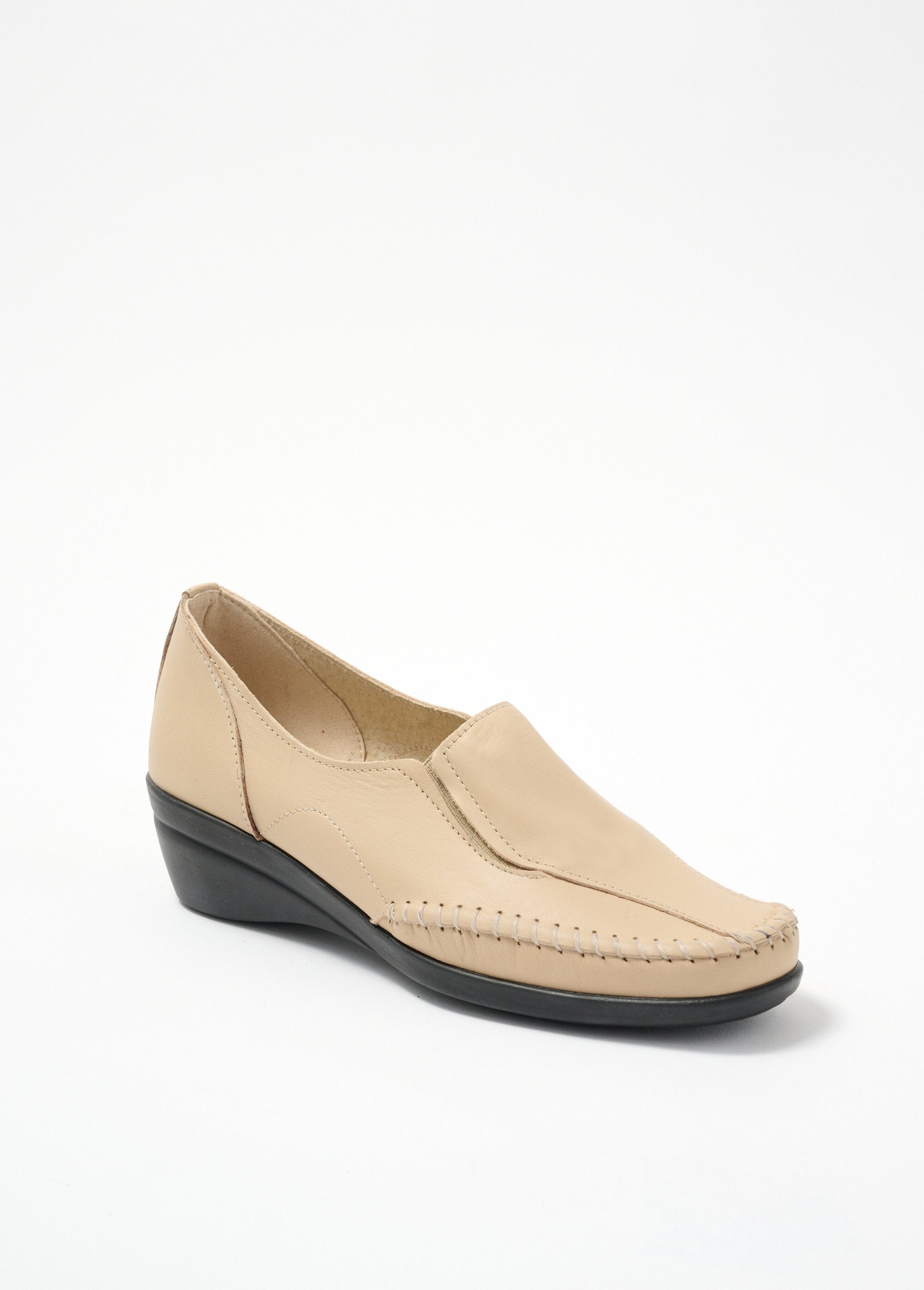 Large-width_leather_wedge_loafers_Beige_FA1_slim