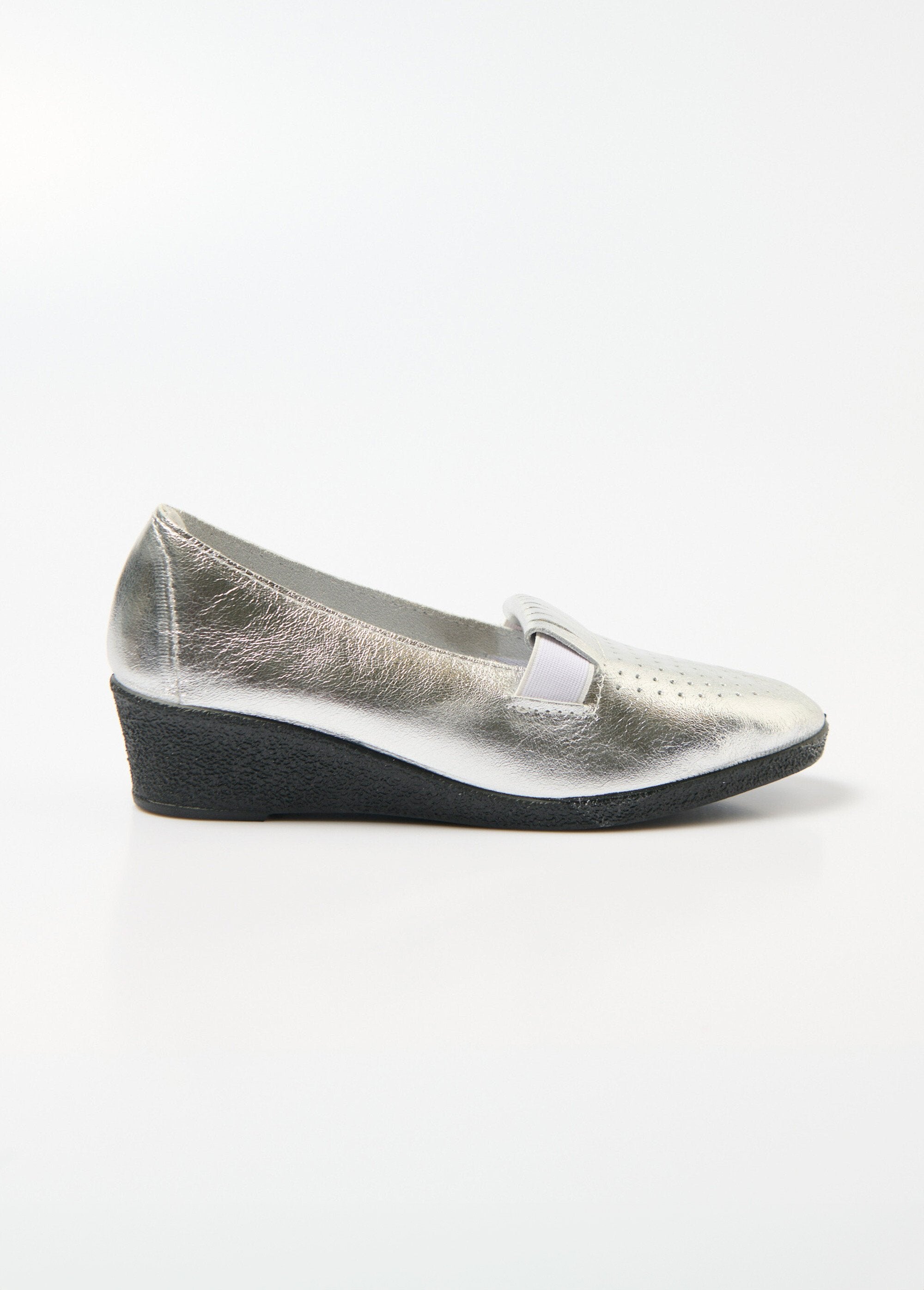 Elasticated_leather_wedge_loafers,_comfort_width_Silver_DR1_slim