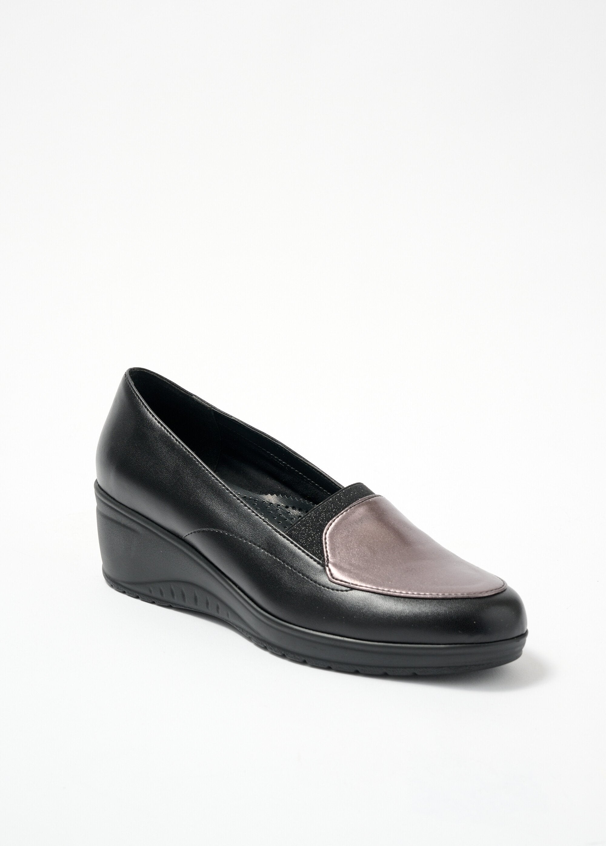 Elasticated_comfort_width_wedge_loafers_Black_and_lead_FA1_slim