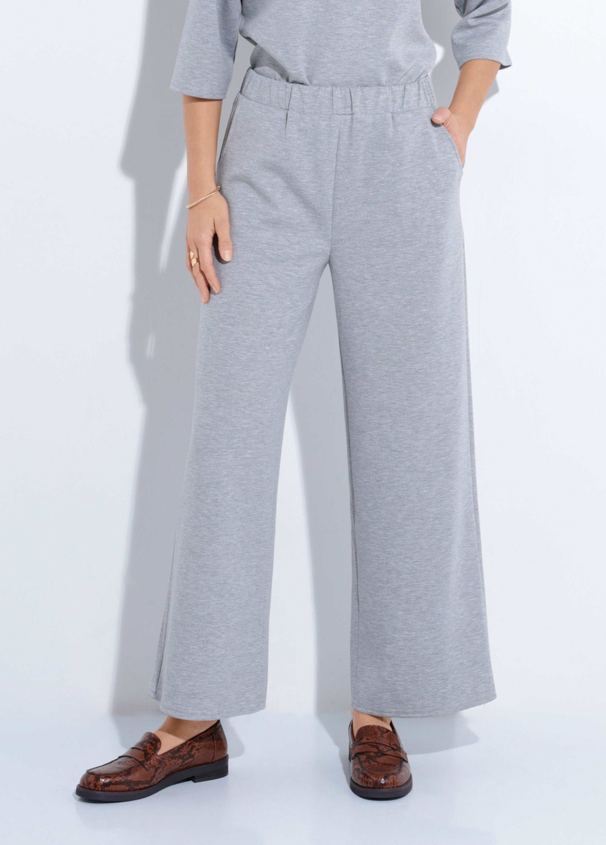 Comfort_fit_trousers_with_soft_knit_Heather_gray_FA1_slim