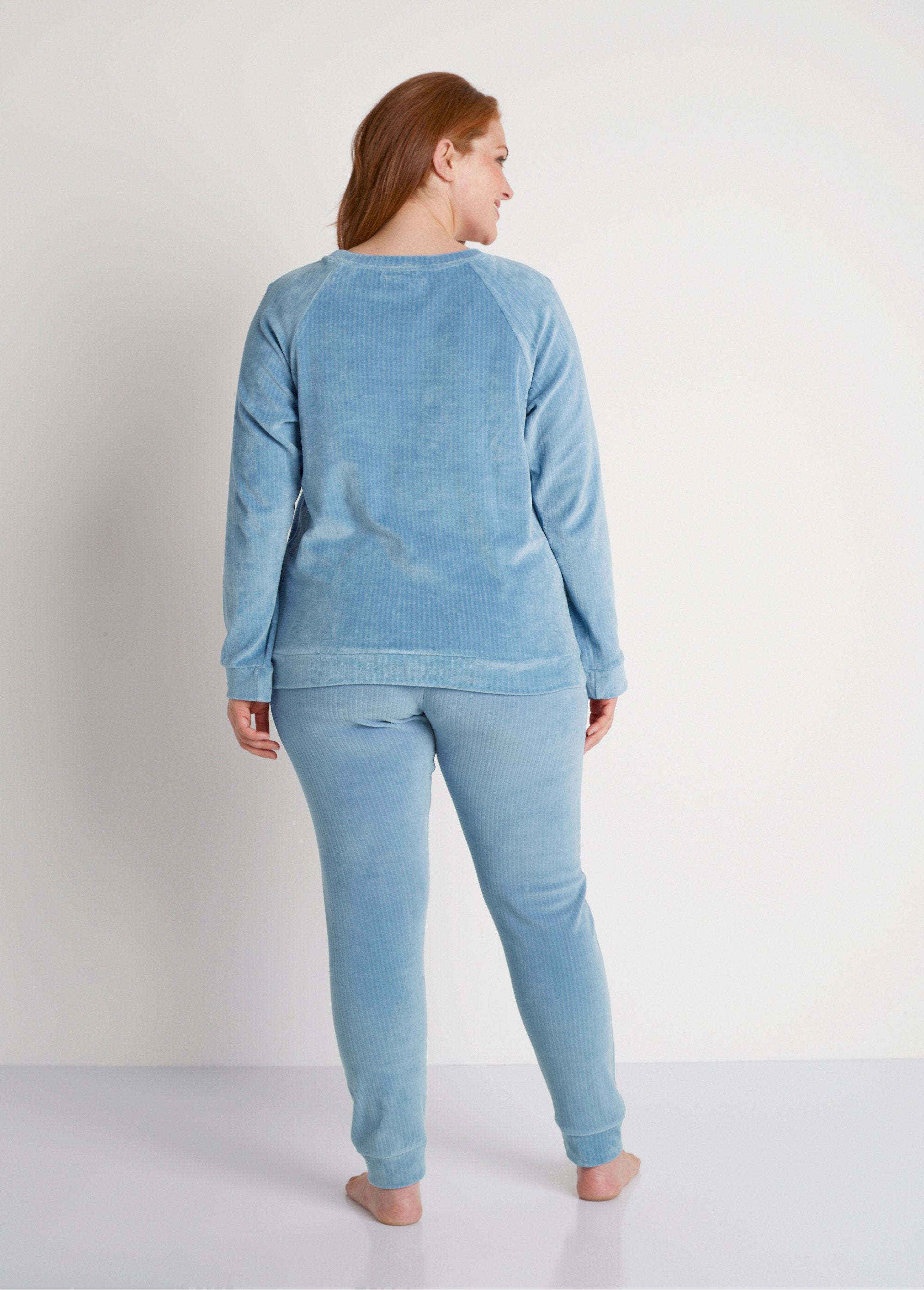 Corduroy_pajama_pants_Forget-me-nots_DO1_curvy