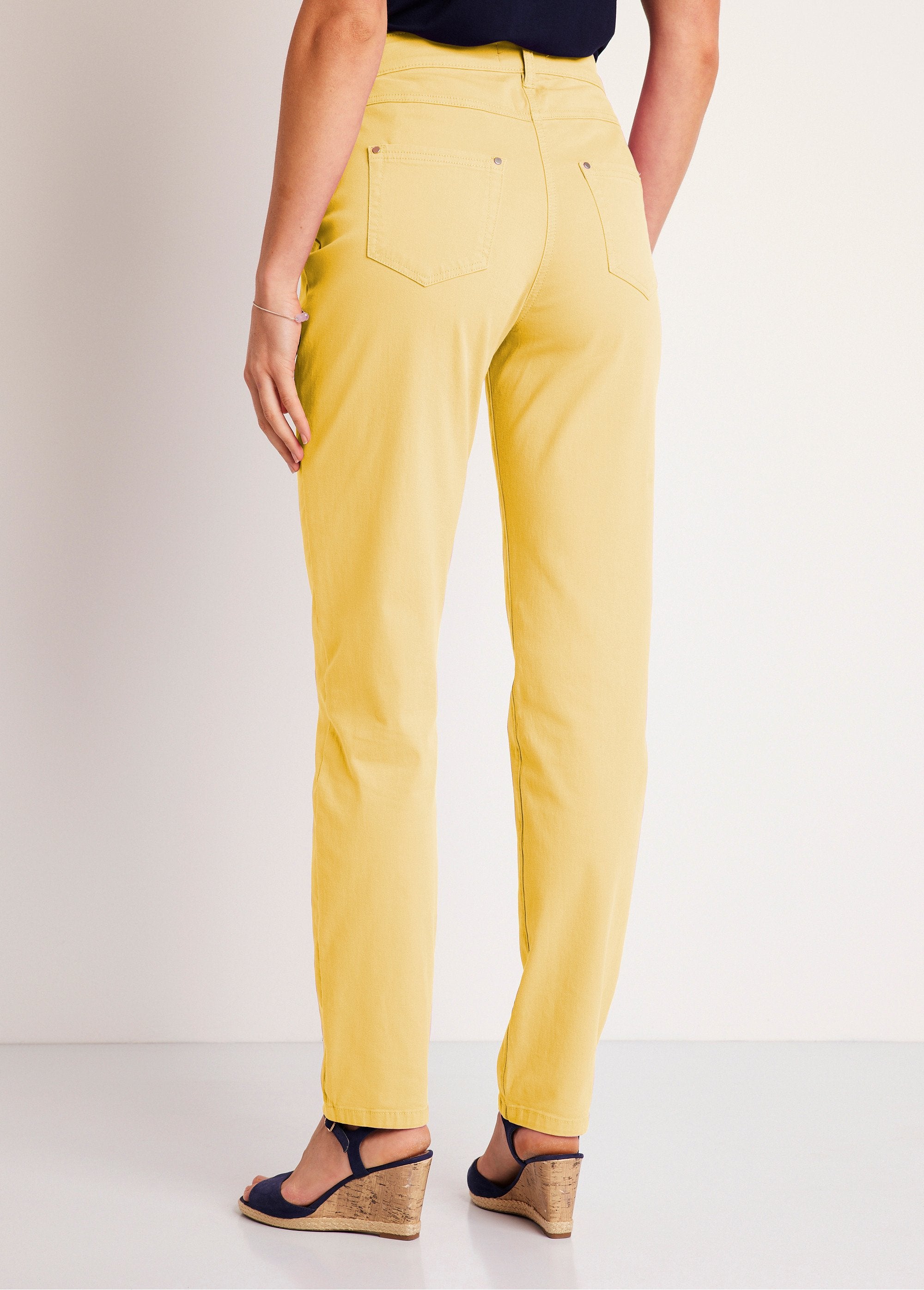 Stretch_cotton_5-pocket_straight_pants_YELLOW_DO1_slim