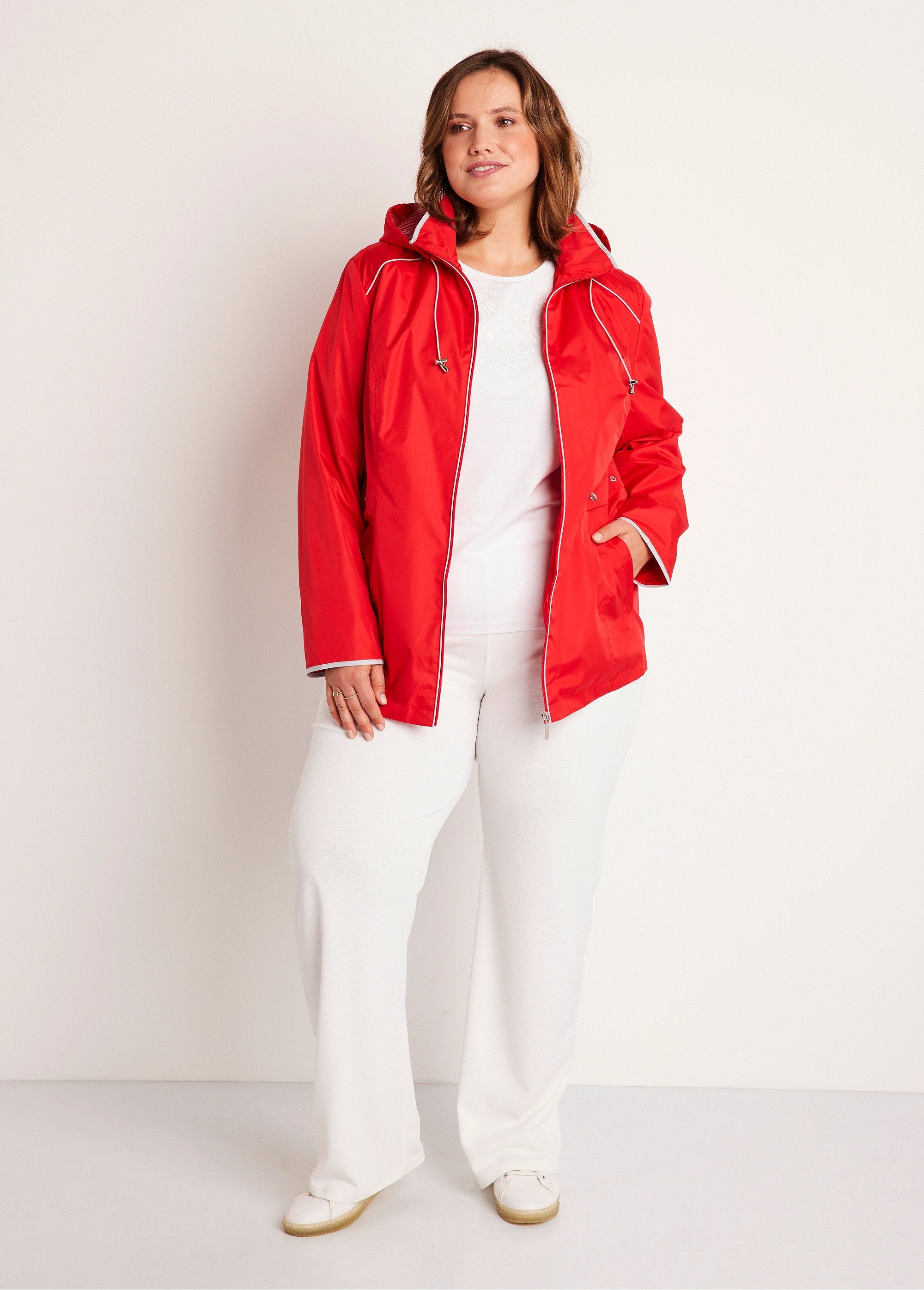 Short_zipped_parka_Red_SF1_curvy