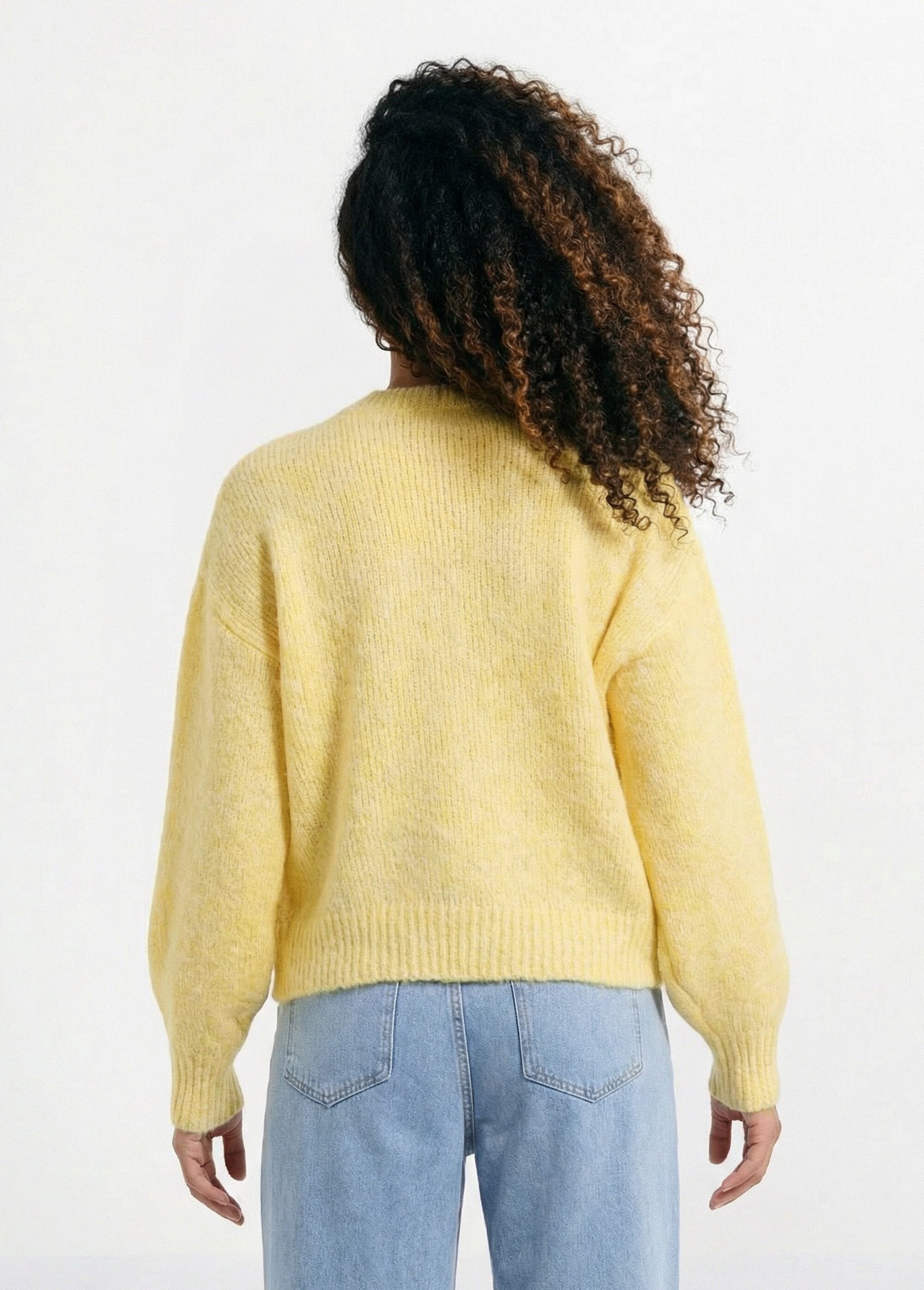 Sweater_with_wool_and_small_metal_buttons_YELLOW_DO1_slim