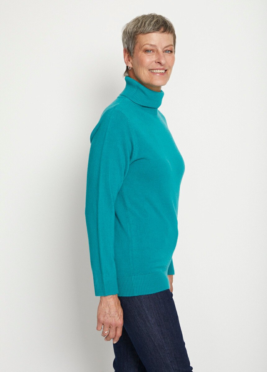 Soft_long-sleeved_turtleneck_sweater_Green_DR1_slim