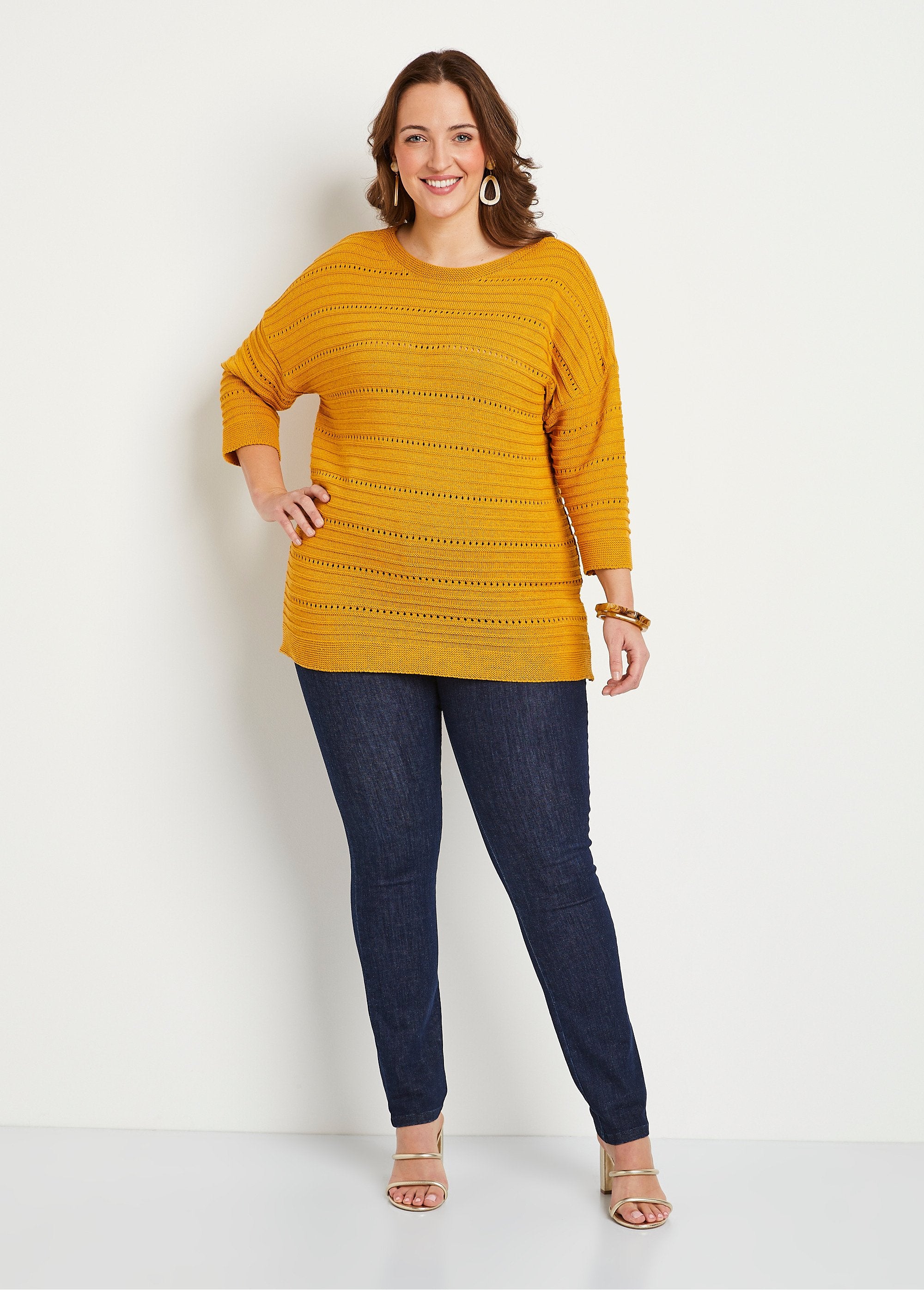 Short_openwork_sweater_with_3/4_sleeves_Honey_SF1_curvy