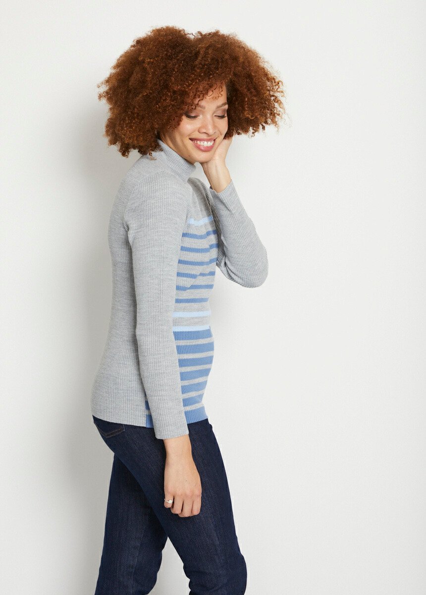 Short_ribbed_knit_high_neck_sweater_Blue_stripe_DR1_slim